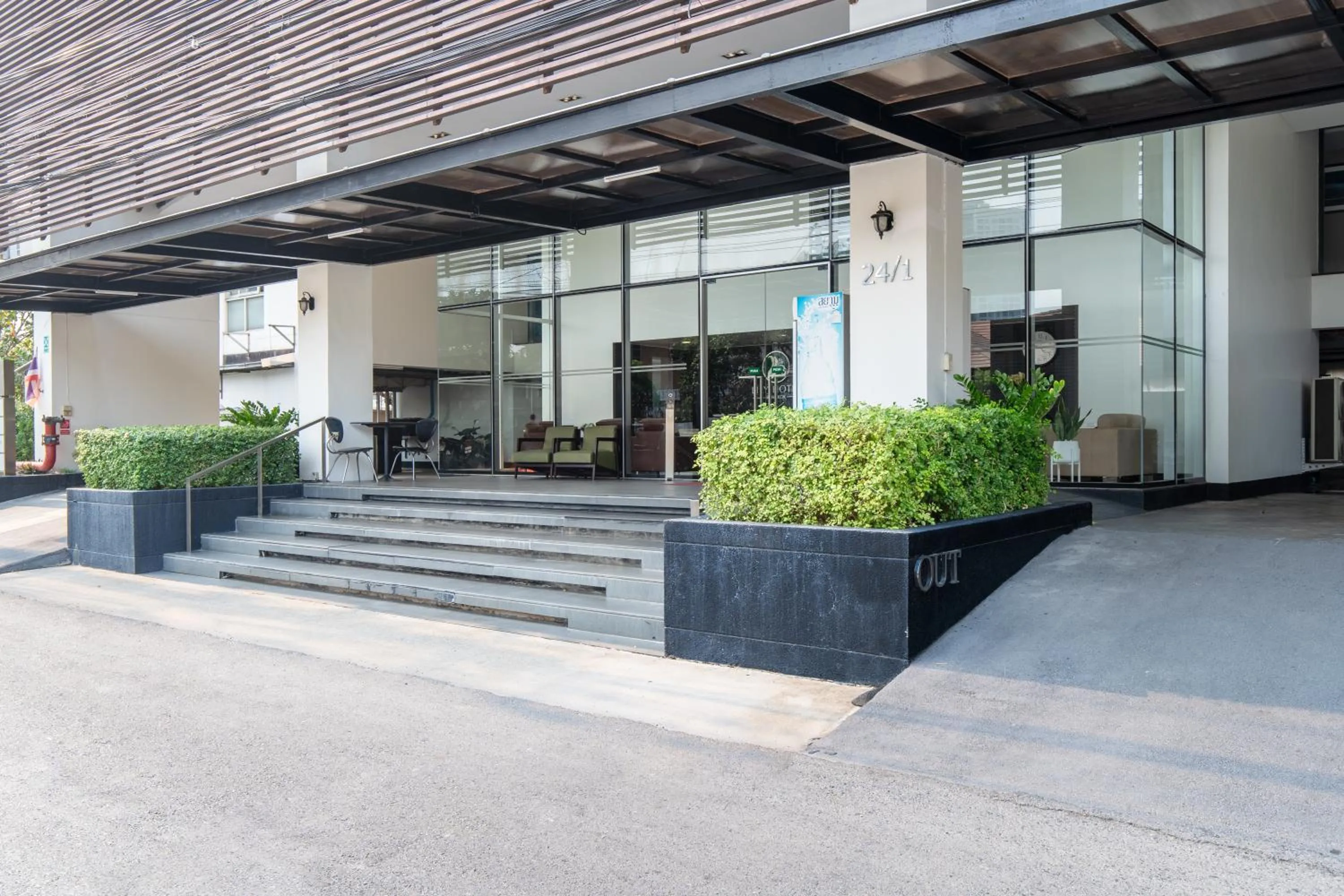 Property building in Lily Hotel Bangkok