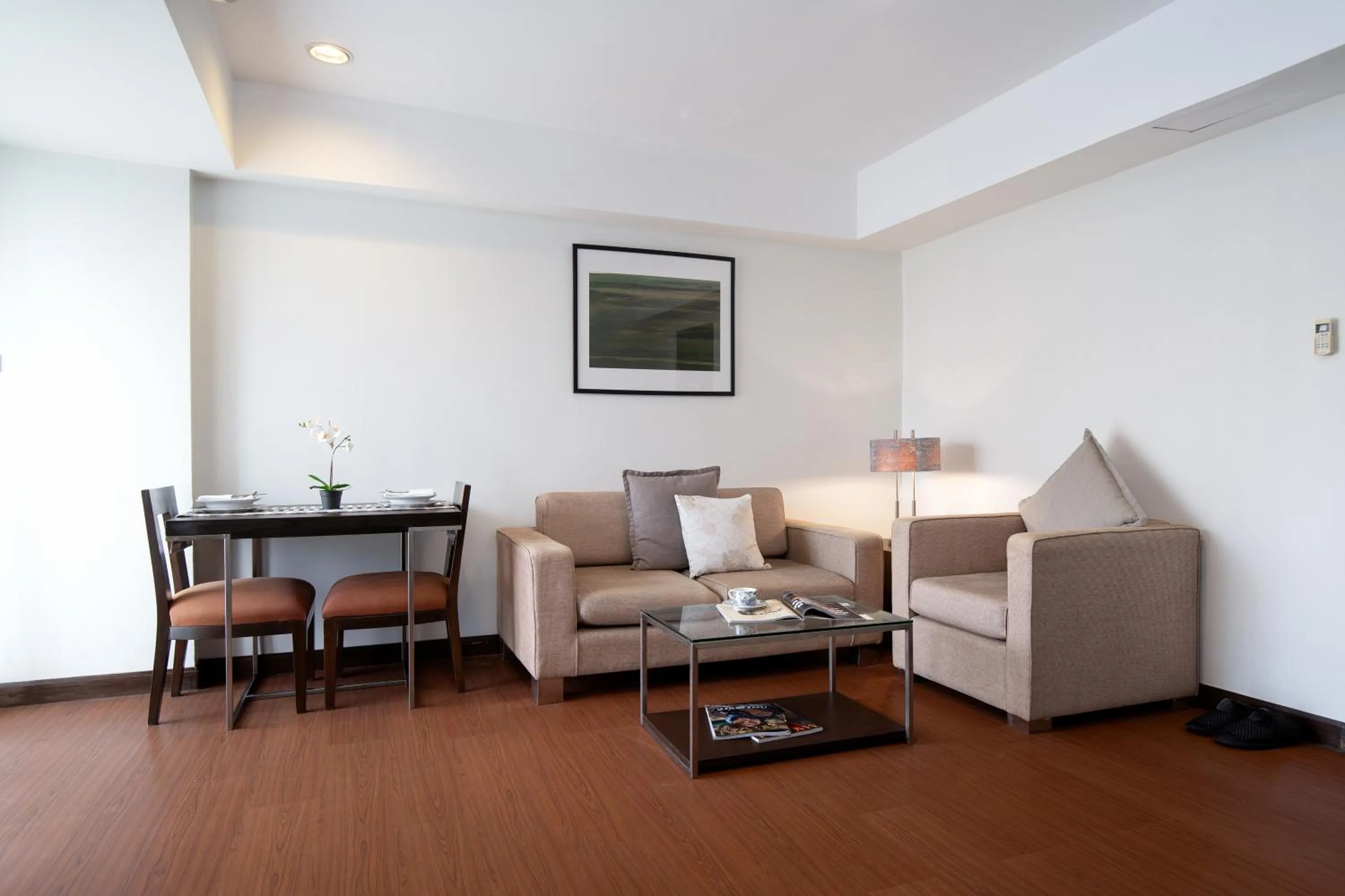 Living room in Lily Hotel Bangkok