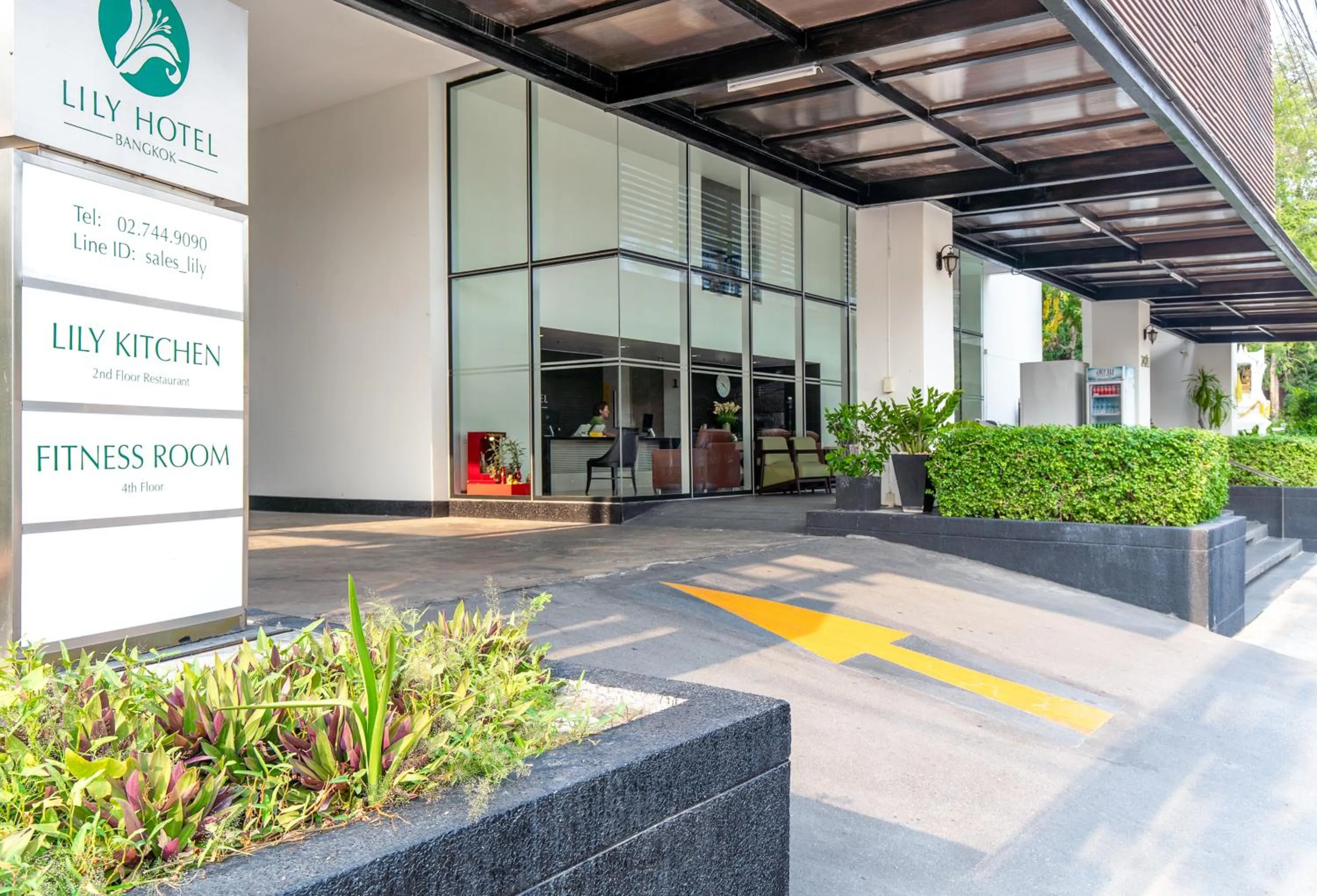 Property building in Lily Hotel Bangkok