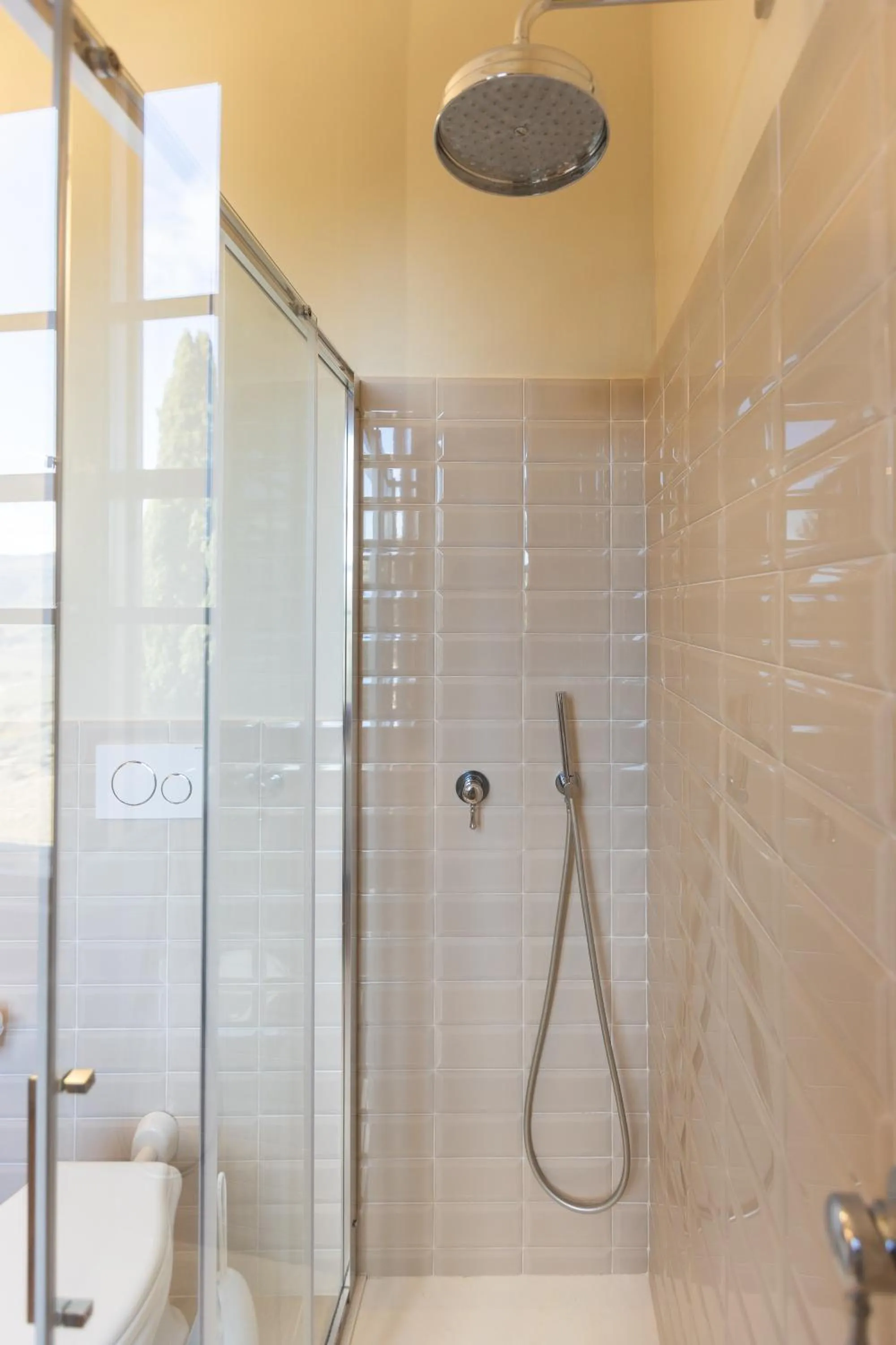 Shower in Castello Vicchiomaggio