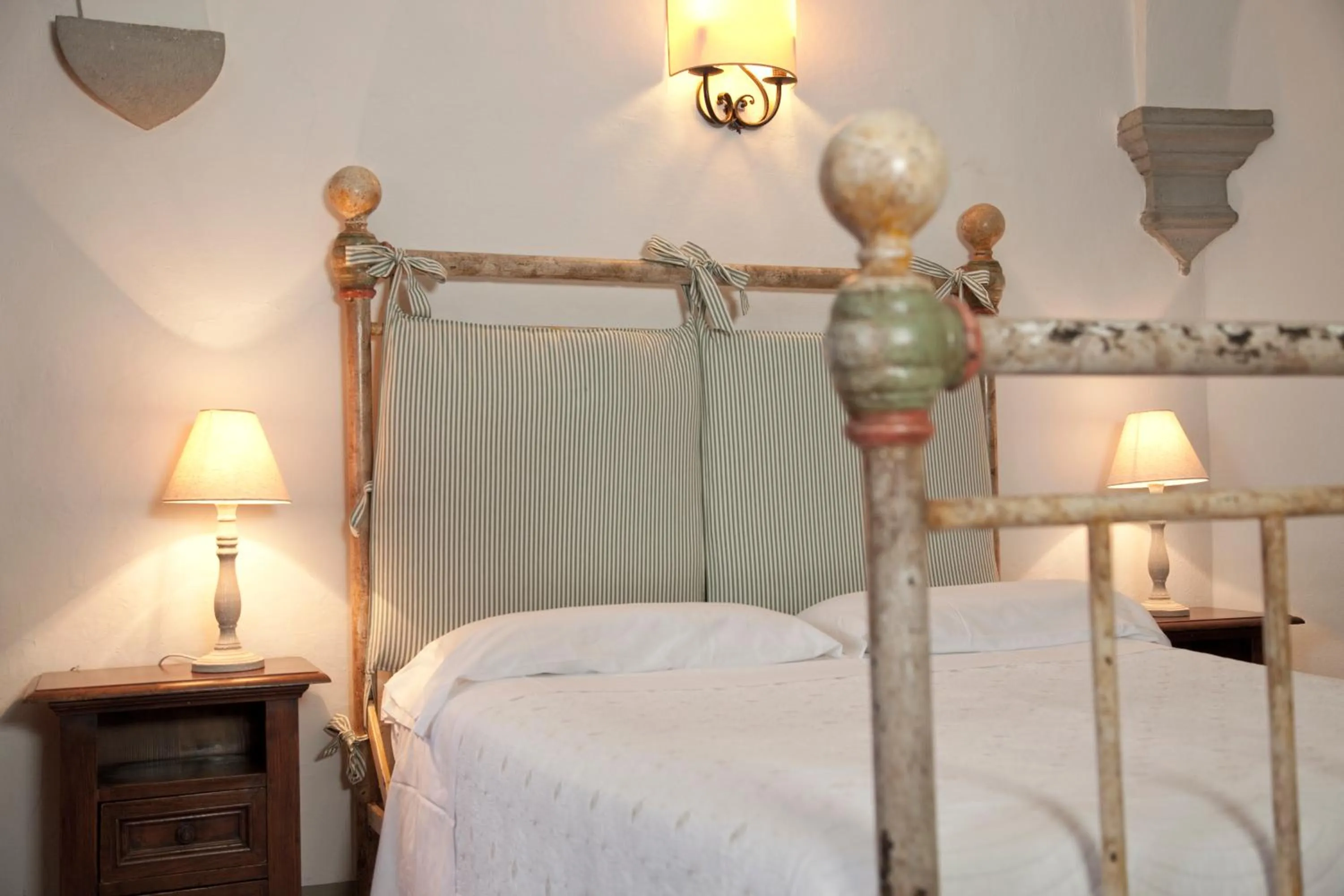 Bedroom, Bed in Castello Vicchiomaggio