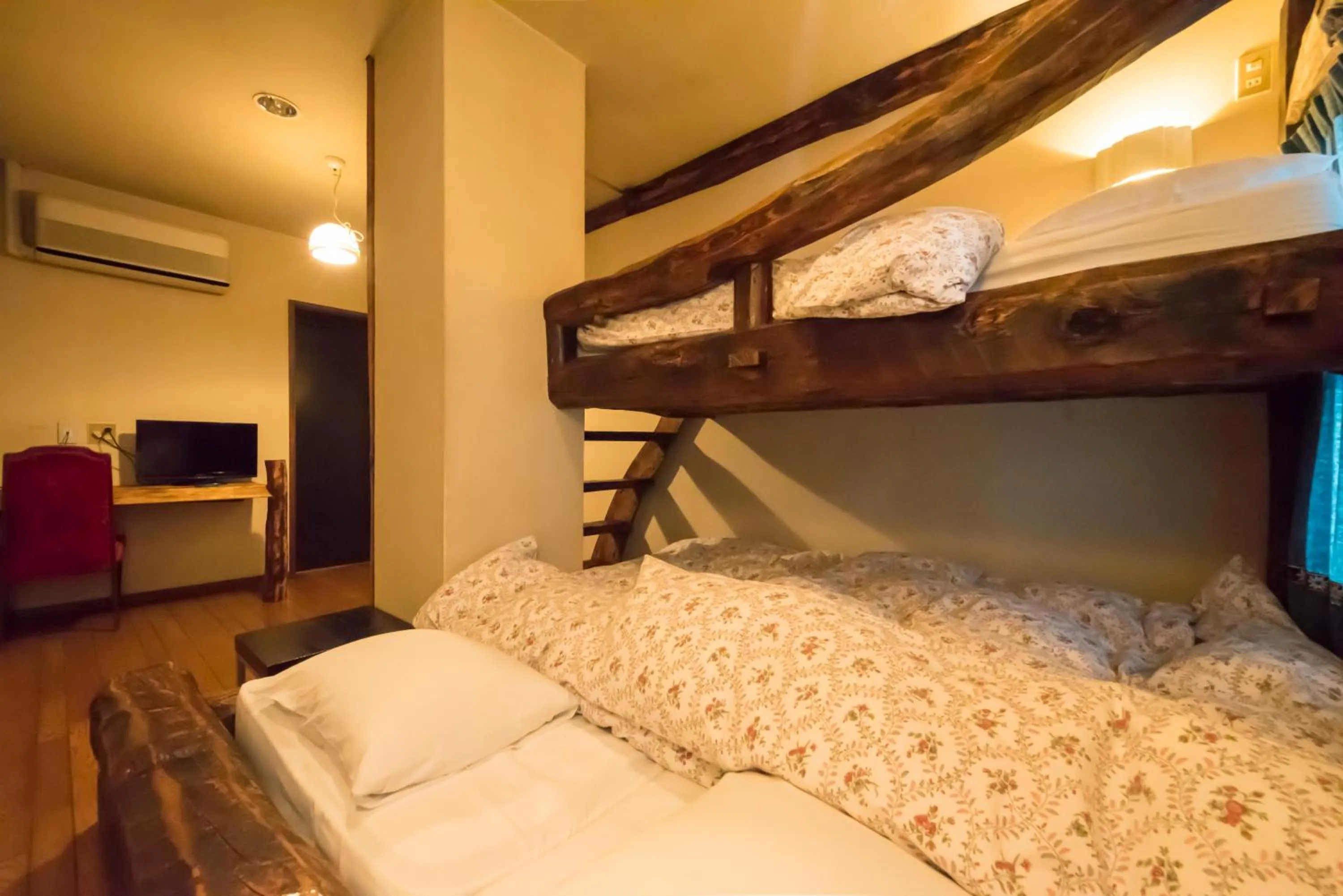 bunk bed, Bed in Hotel Haus St Anton