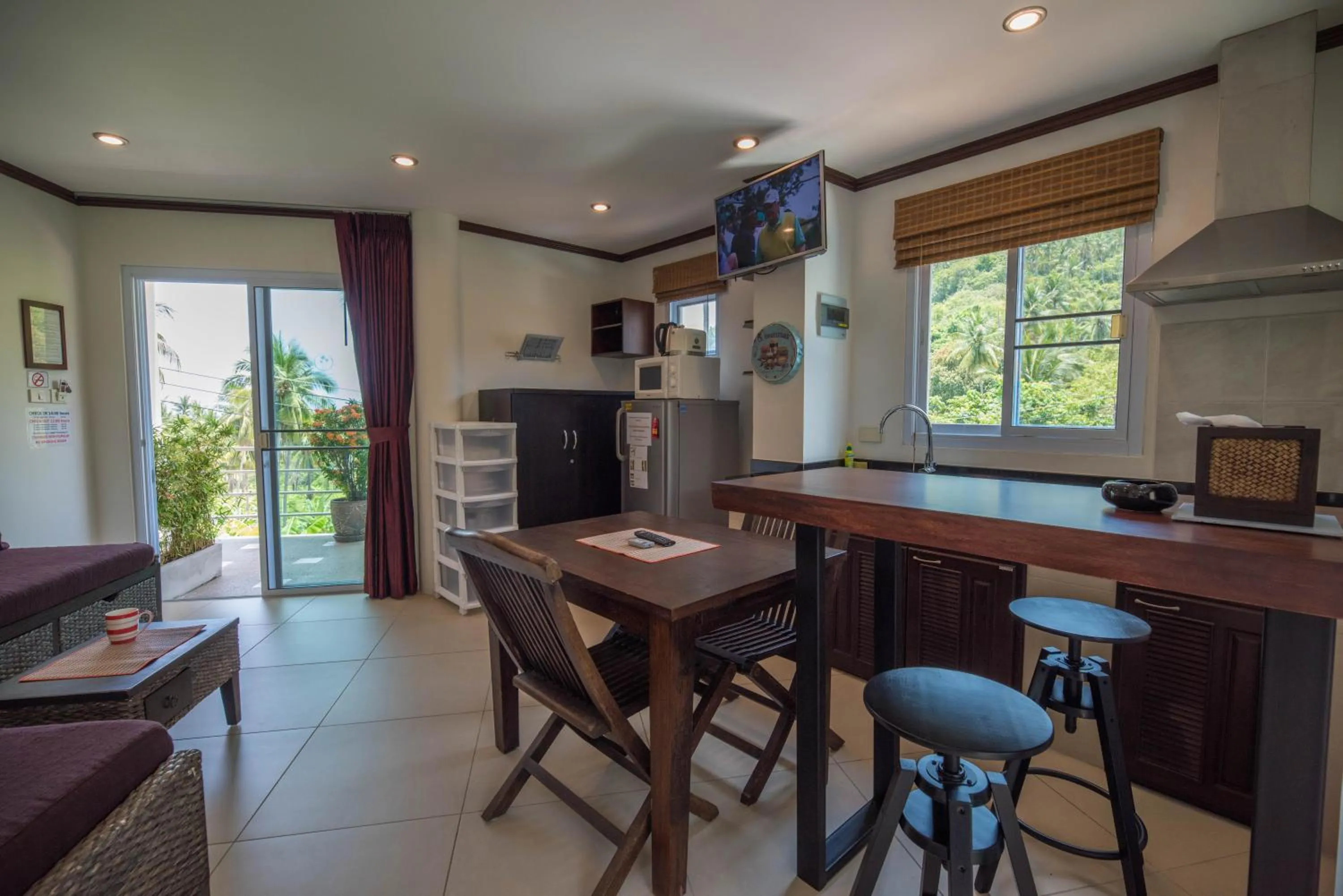 Dining area in Chaweng Noi Residence
