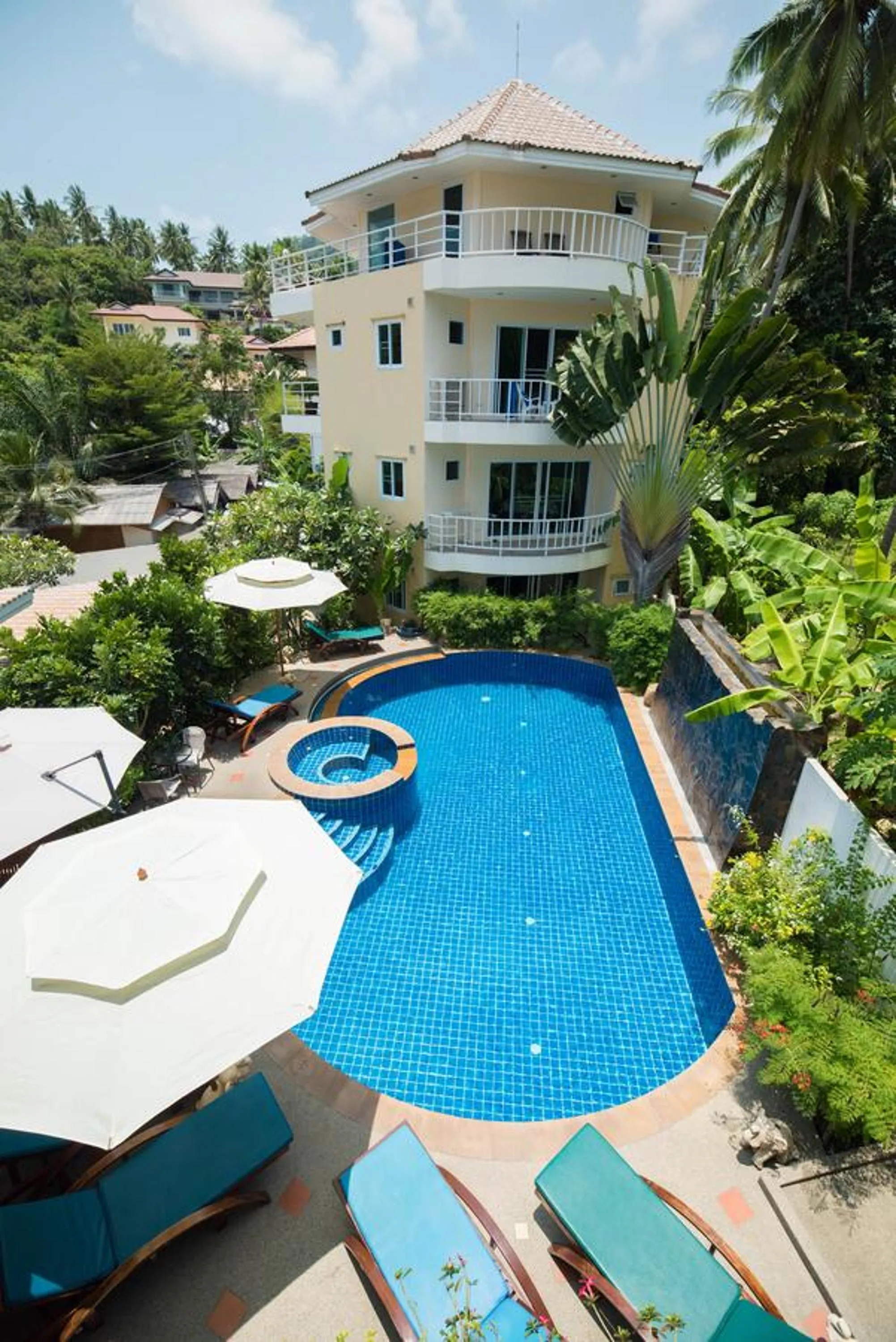 Pool view in Chaweng Noi Residence