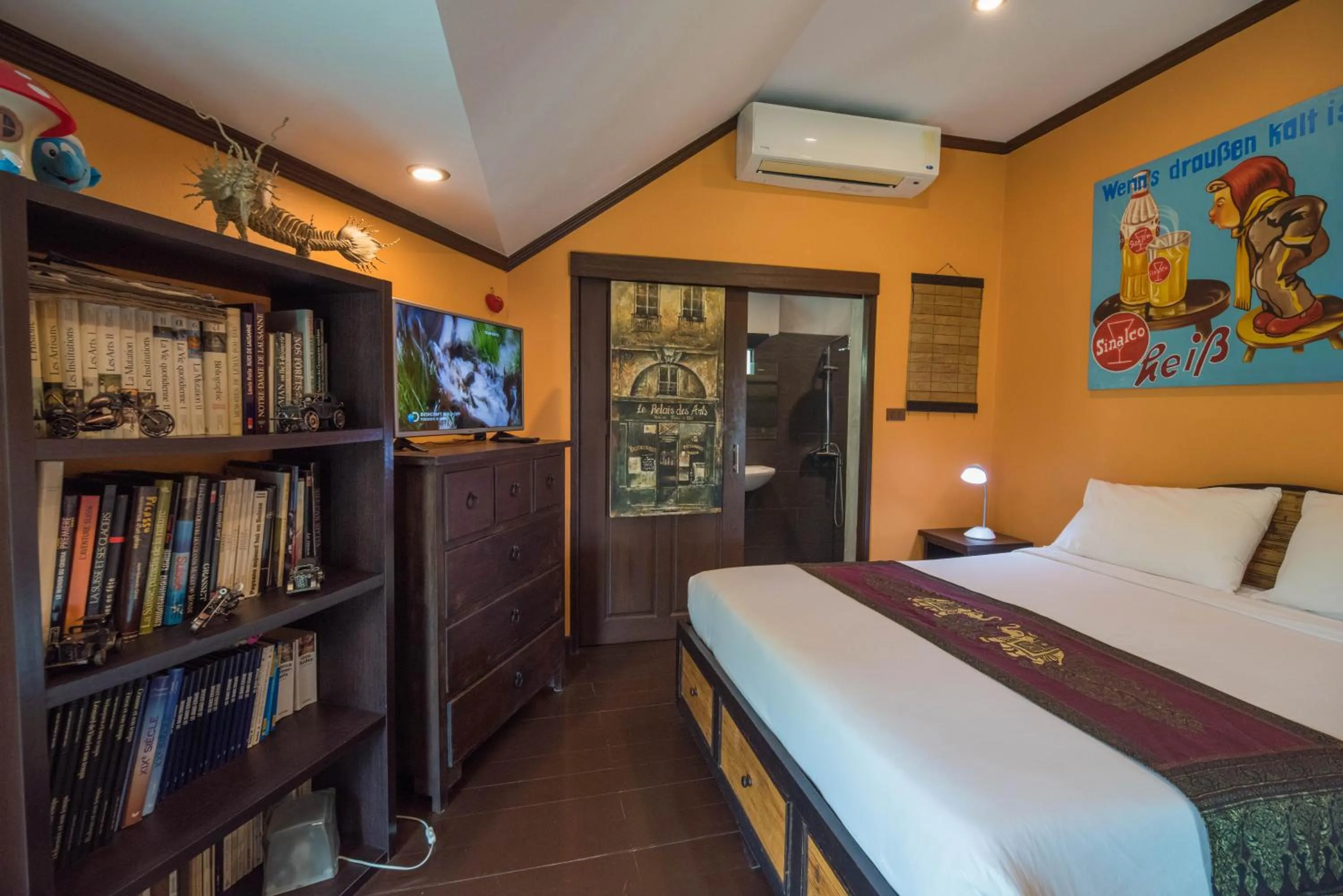 Photo of the whole room, Bed in Chaweng Noi Residence