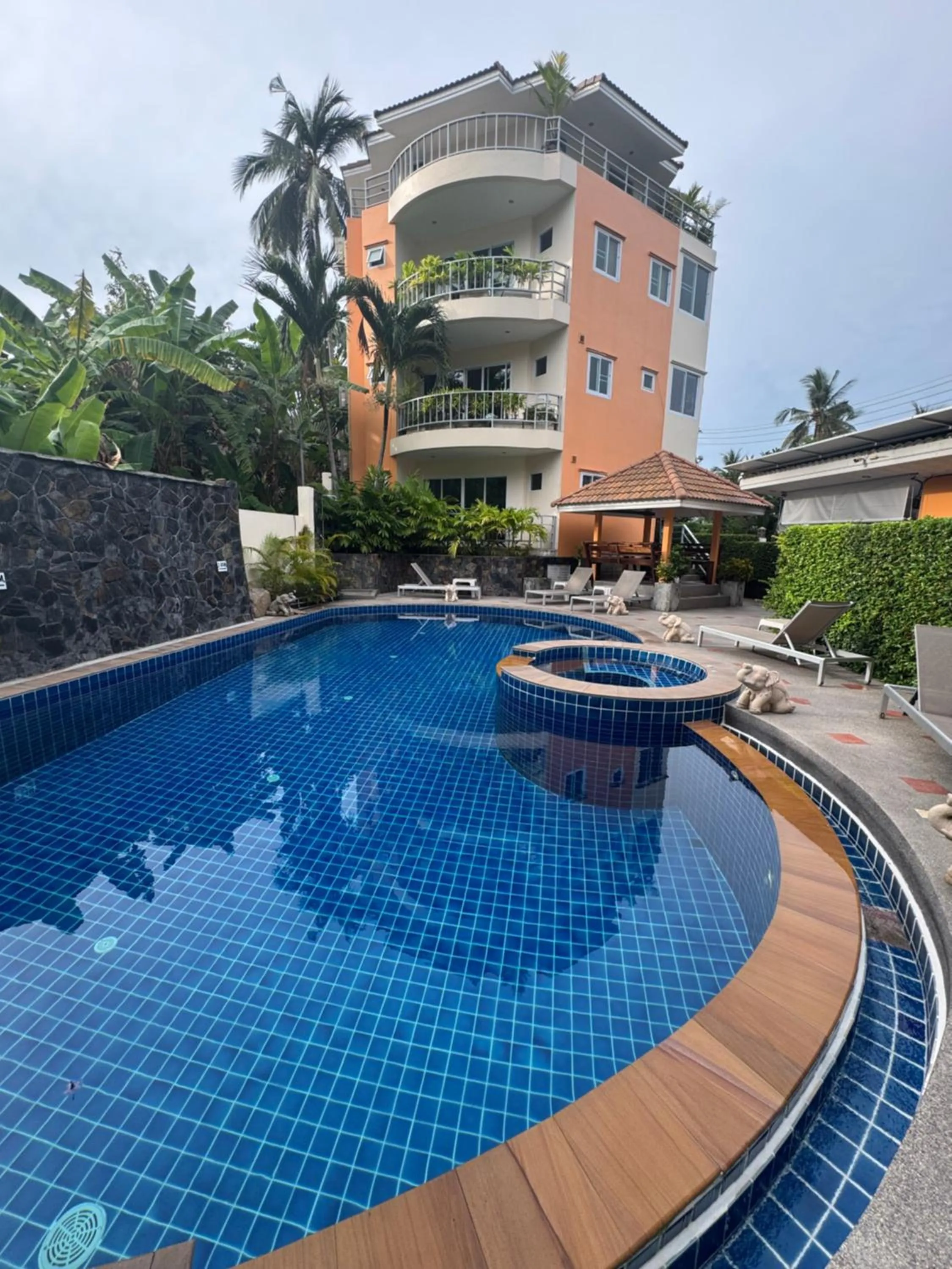 Property building in Chaweng Noi Residence