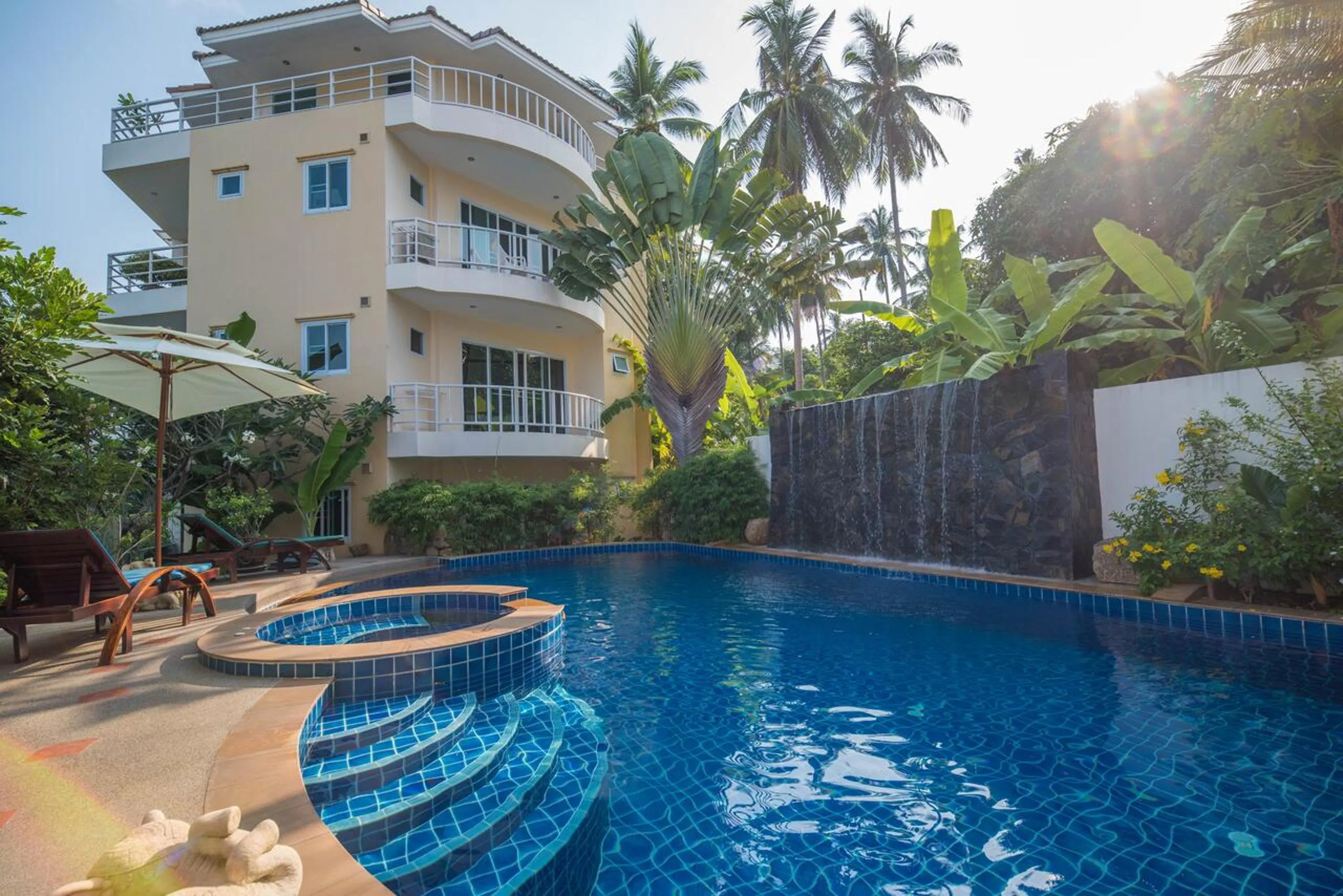 Swimming pool in Chaweng Noi Residence