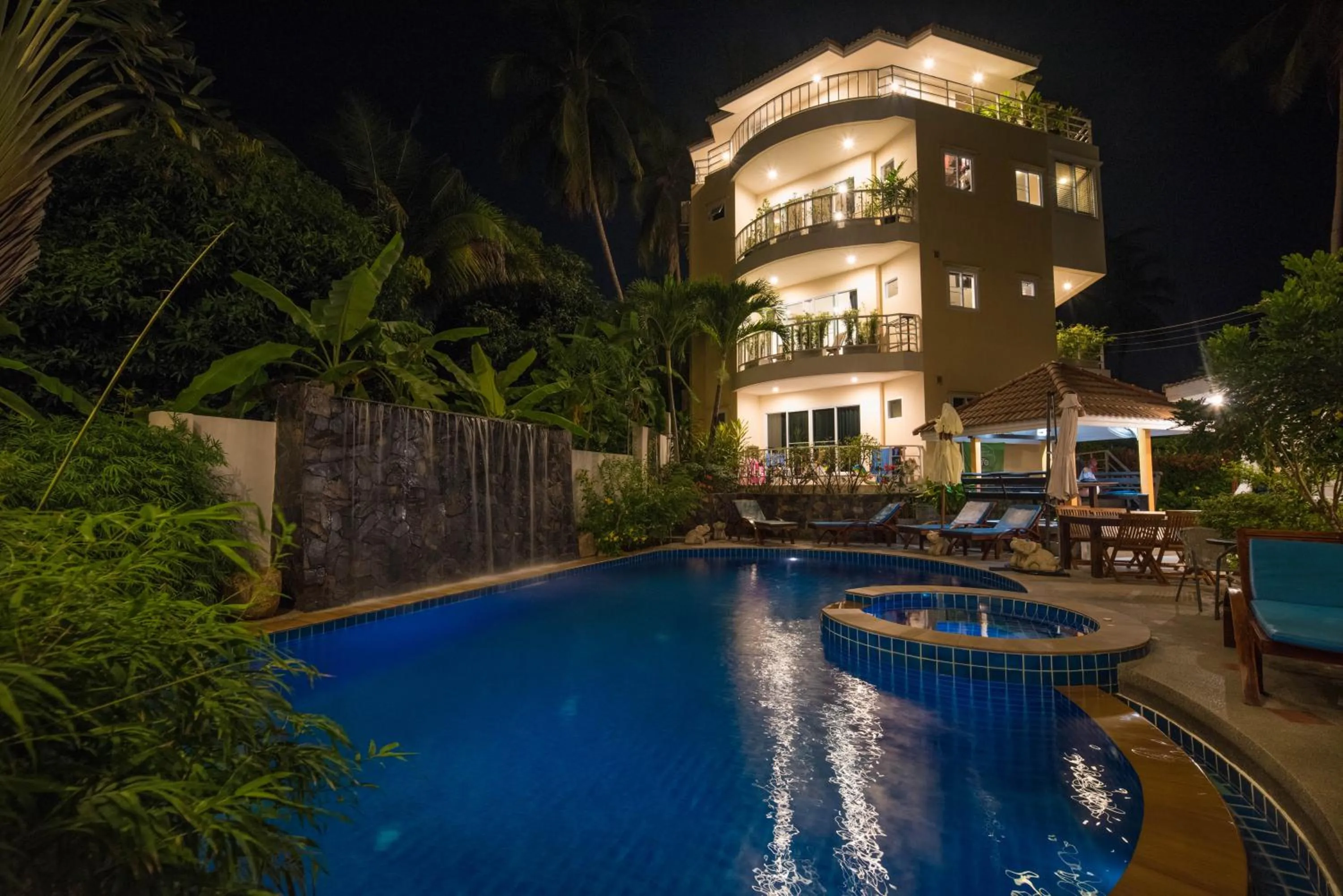 Swimming pool in Chaweng Noi Residence