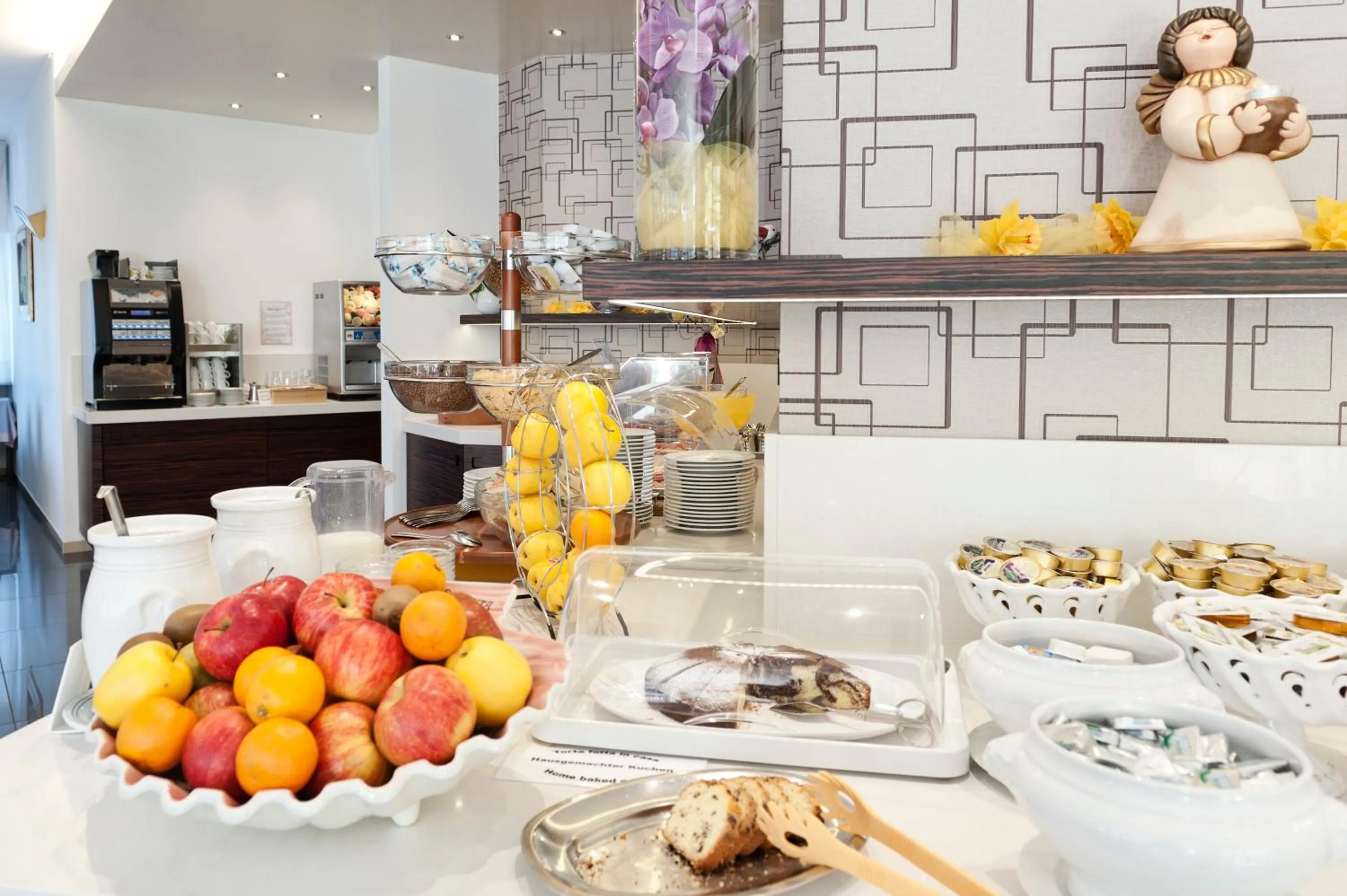 Buffet breakfast in Hotel Augusta