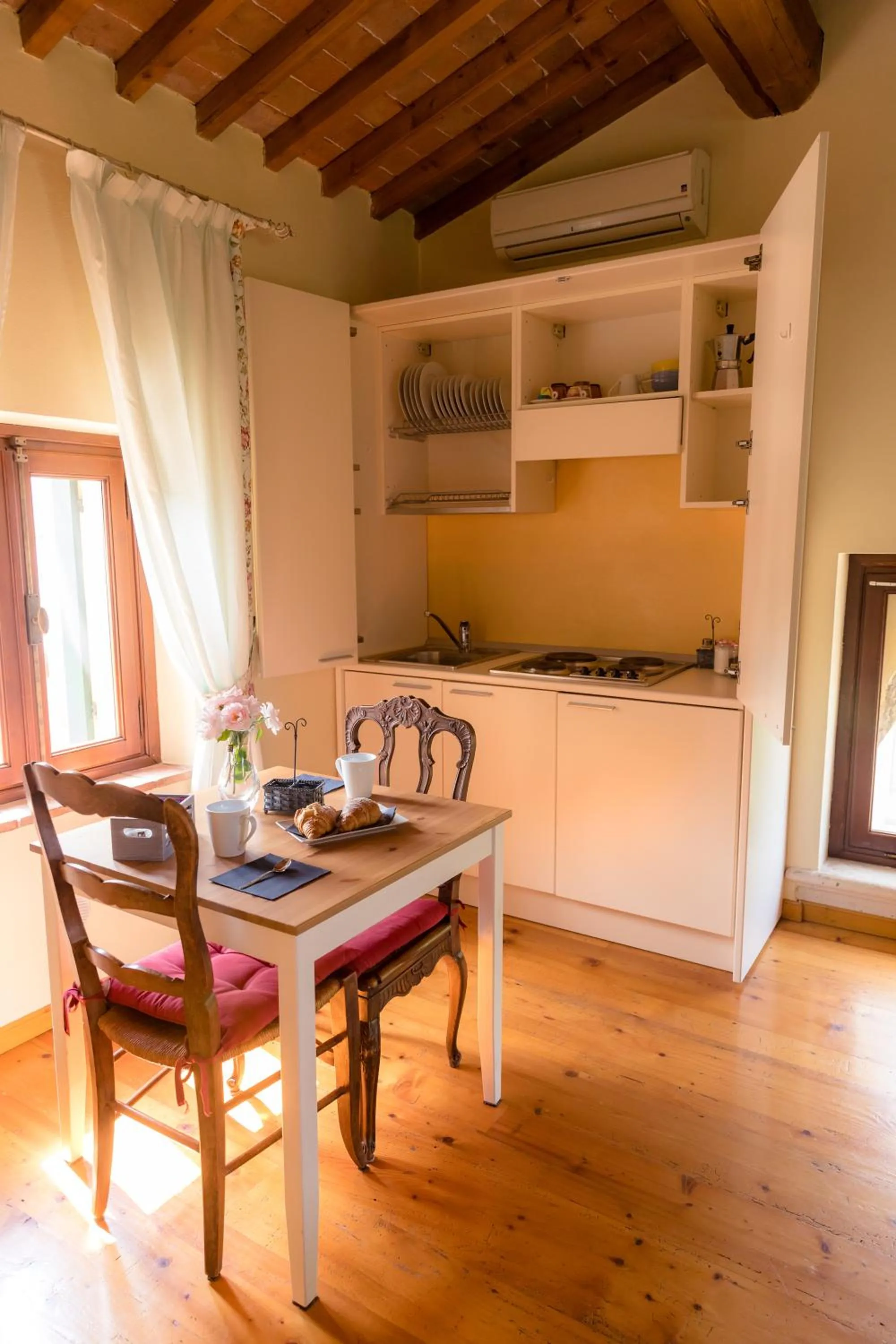 Kitchen or kitchenette in Villa Nichesola