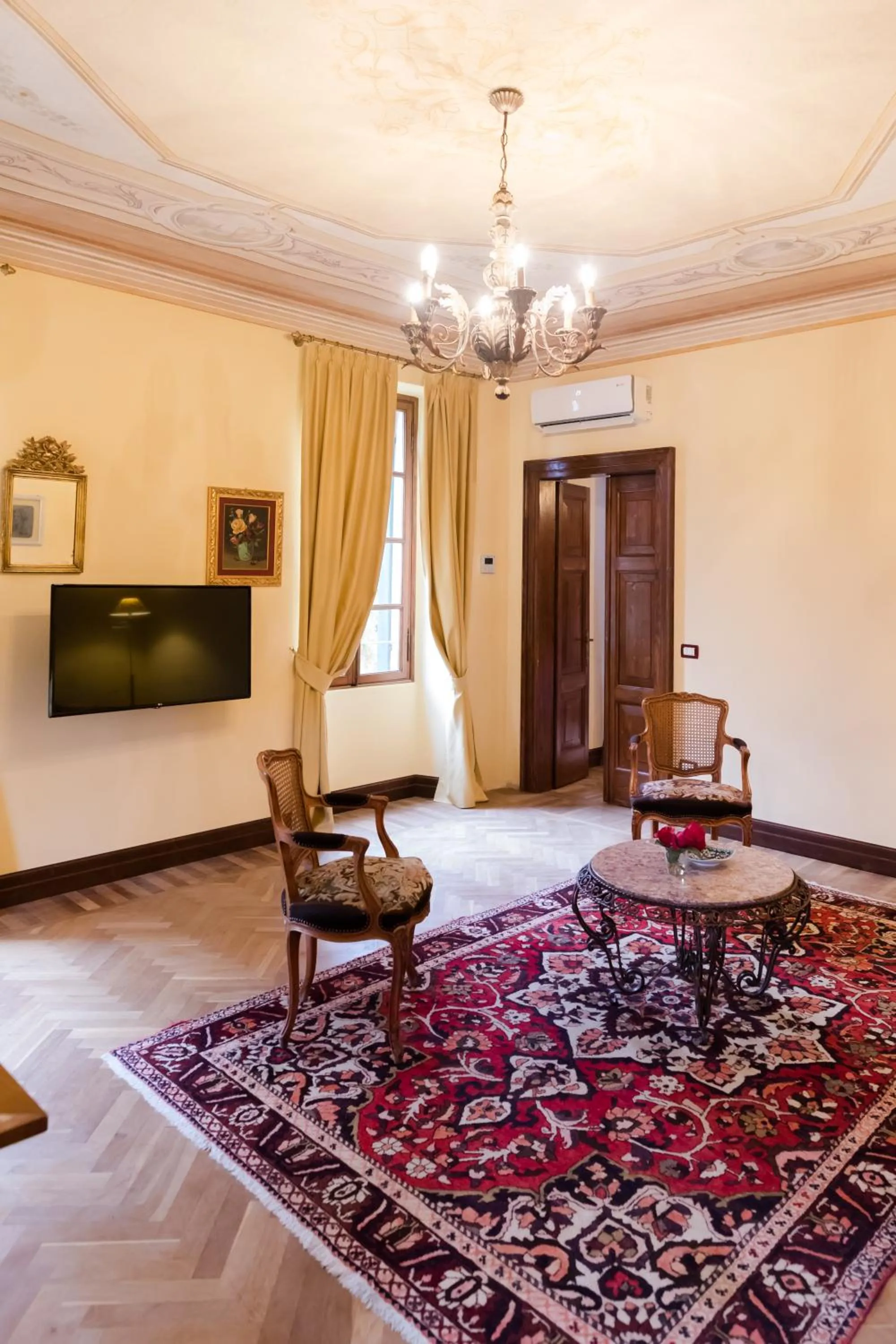 TV and multimedia in Villa Nichesola