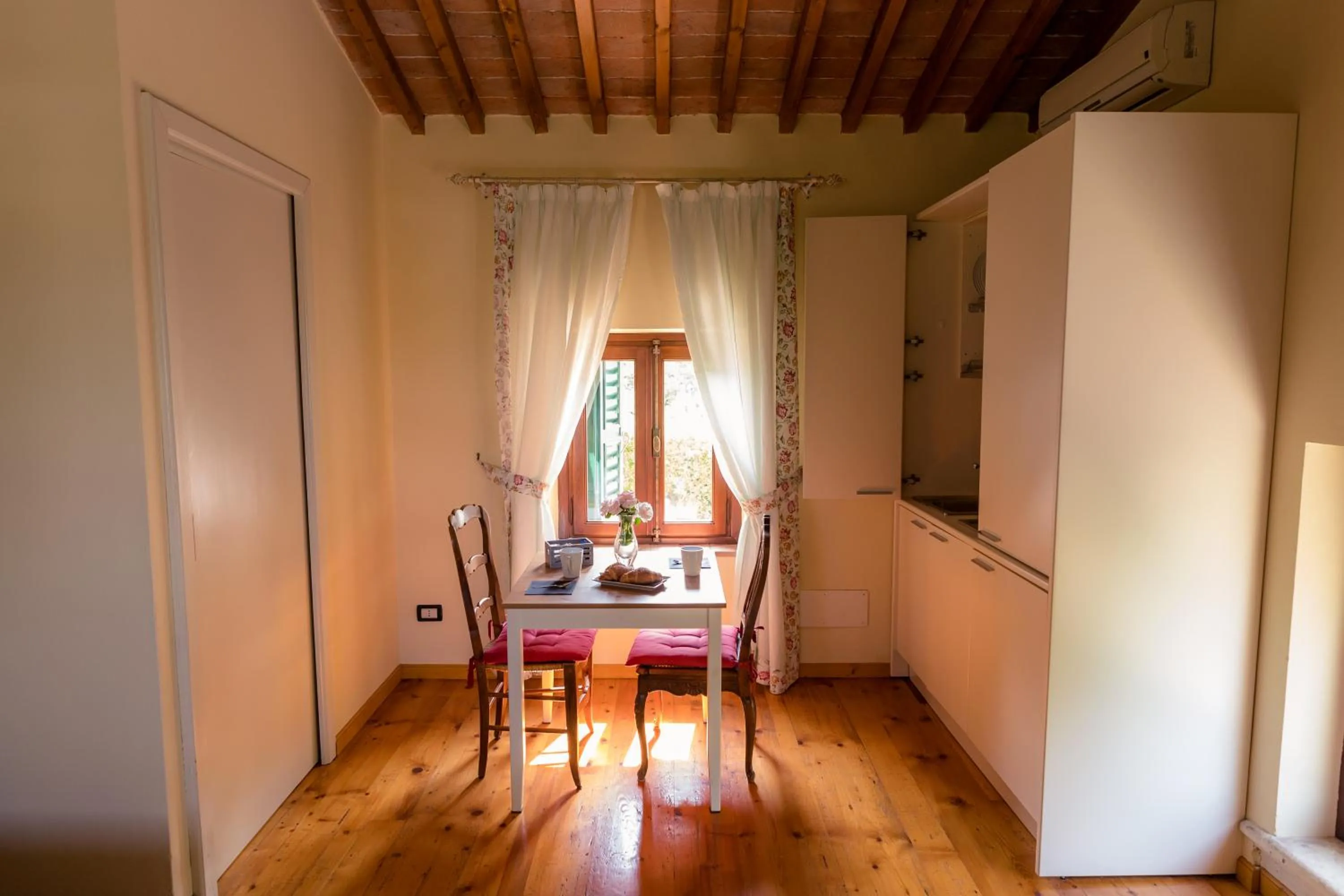 Kitchen or kitchenette in Villa Nichesola