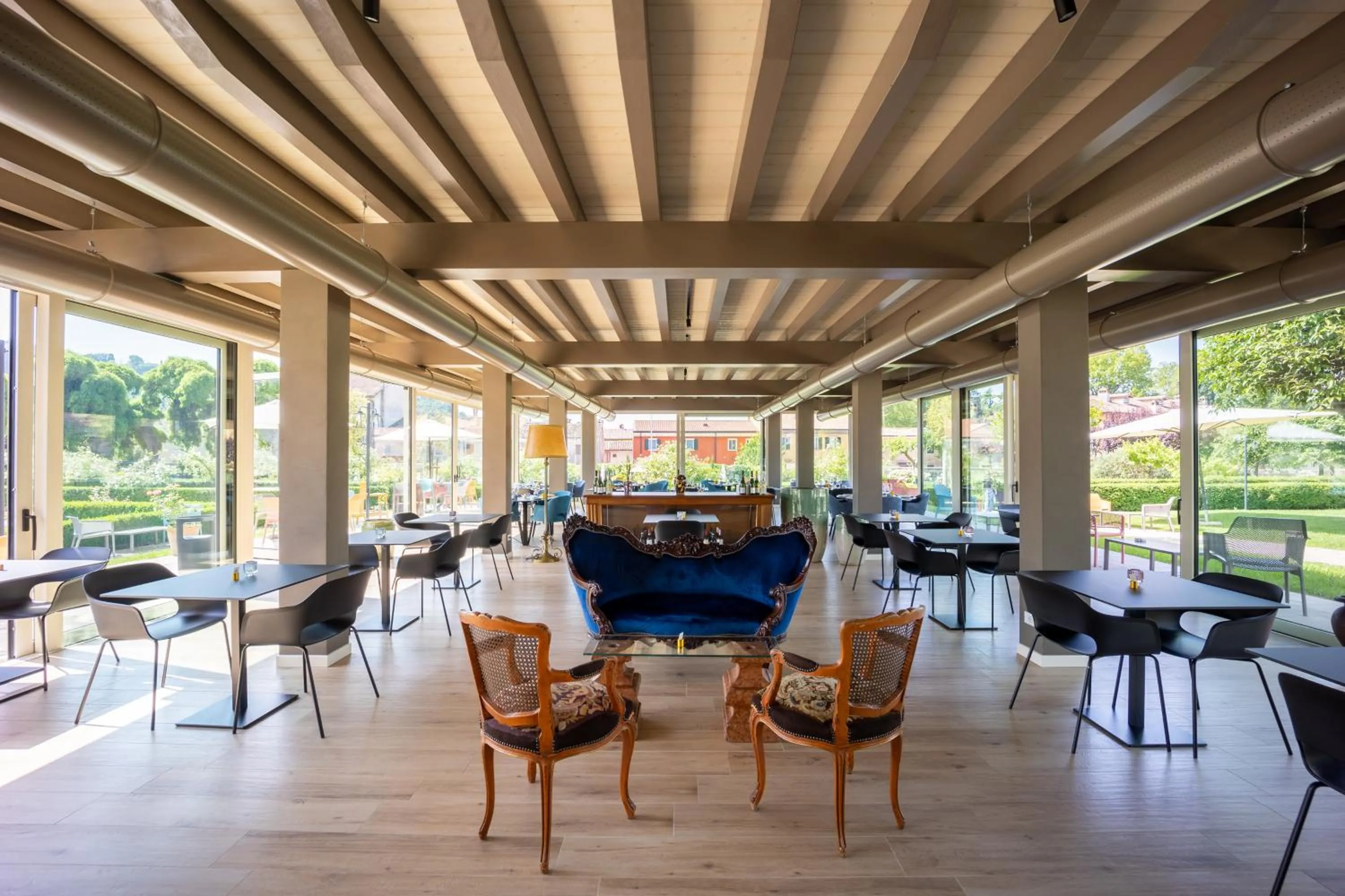 Restaurant/places to eat in Villa Nichesola