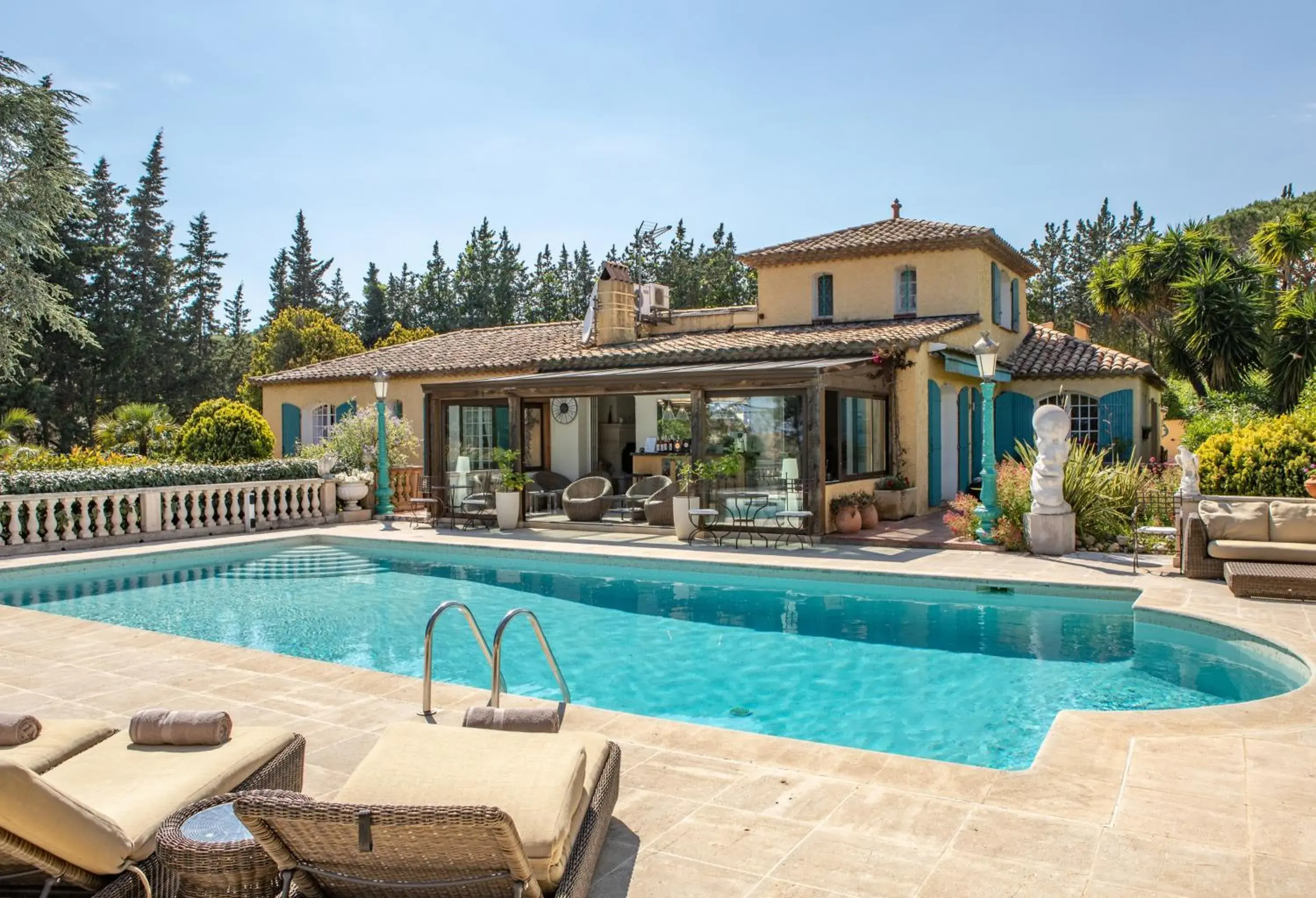 Le Pavillon de Pampelonne Le Pavillon de Pampelonne