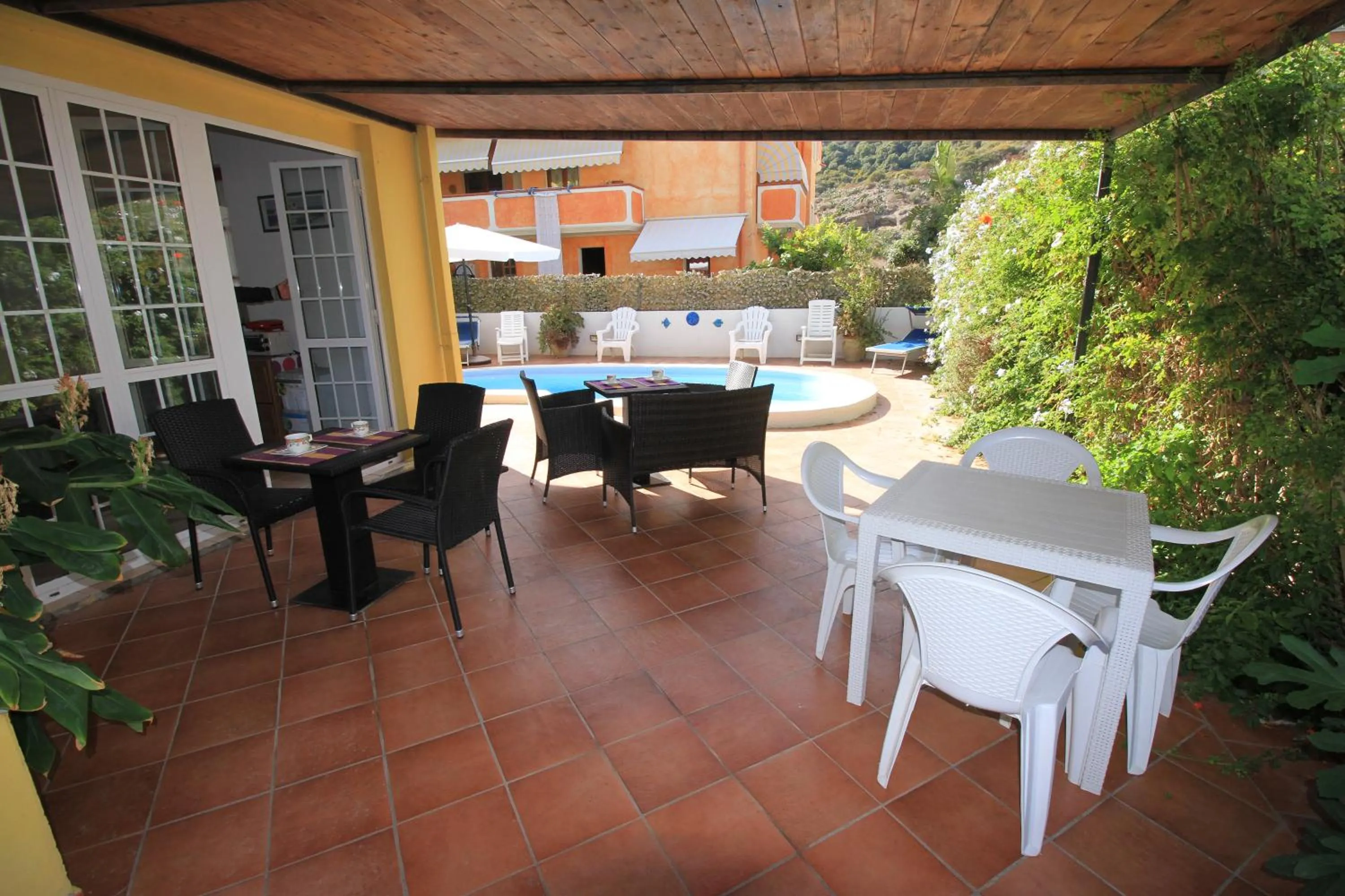 Patio in B&B Villa Elisa