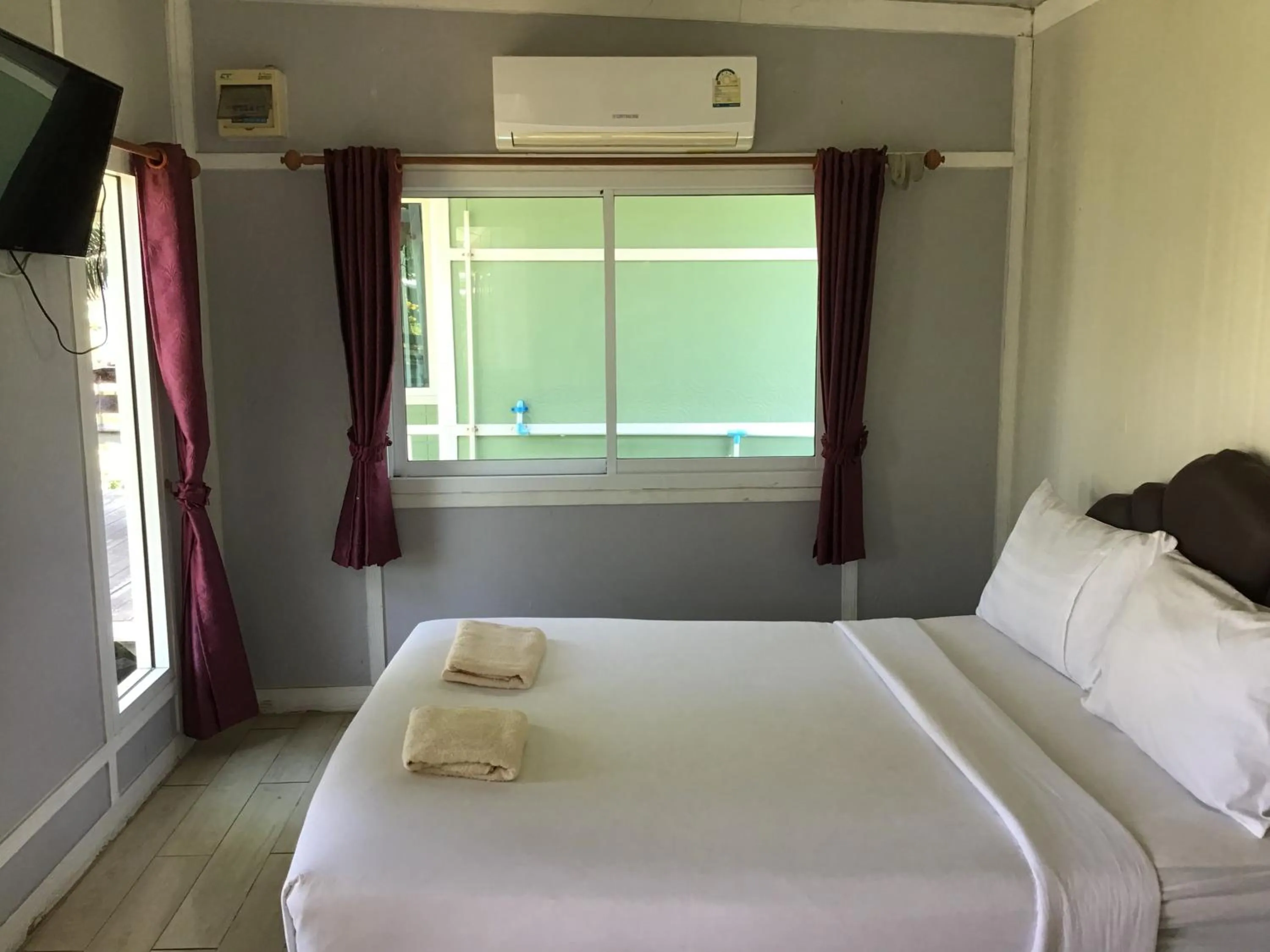 Bed in Phalagoon Resort