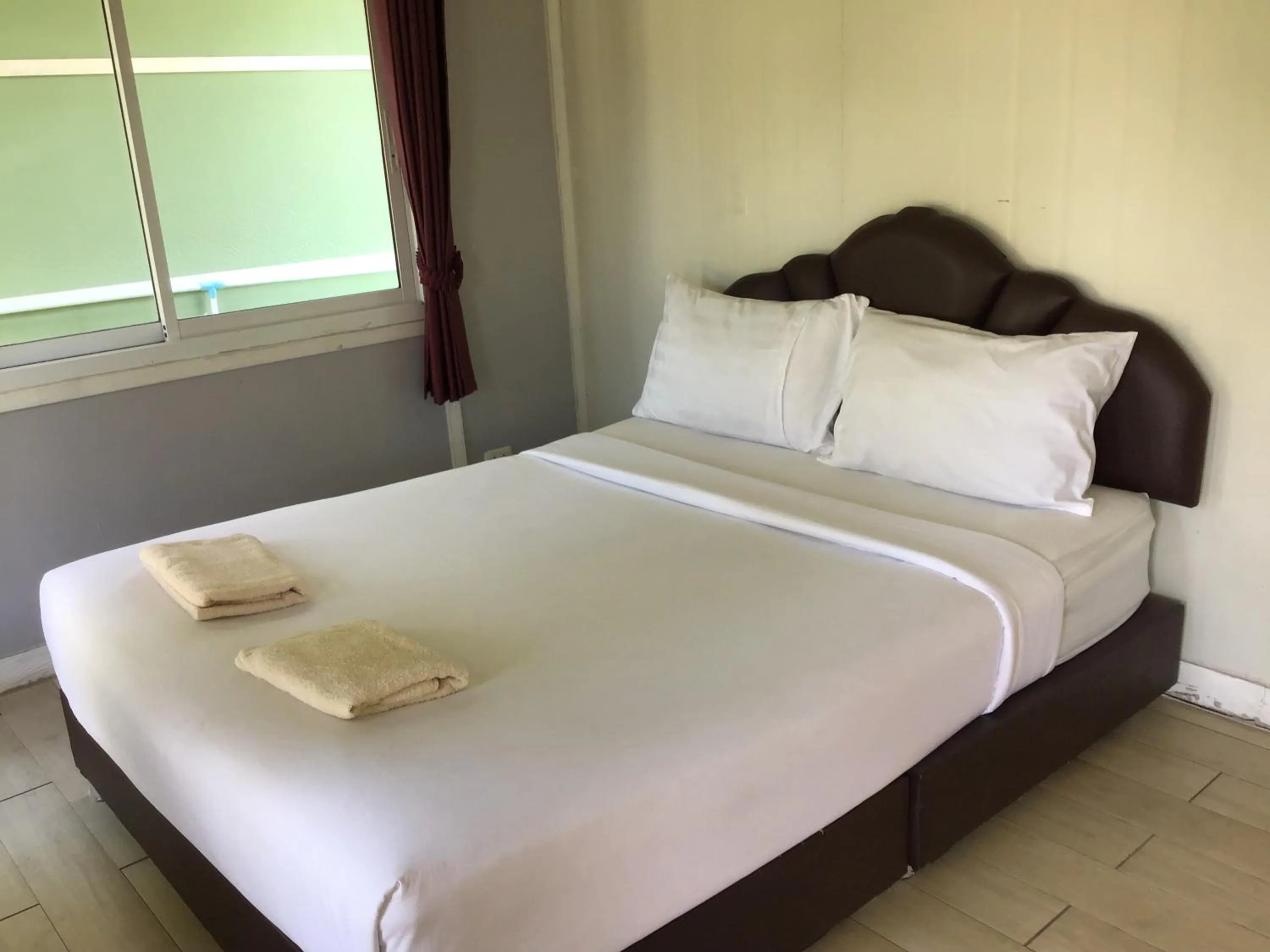 Bed in Phalagoon Resort