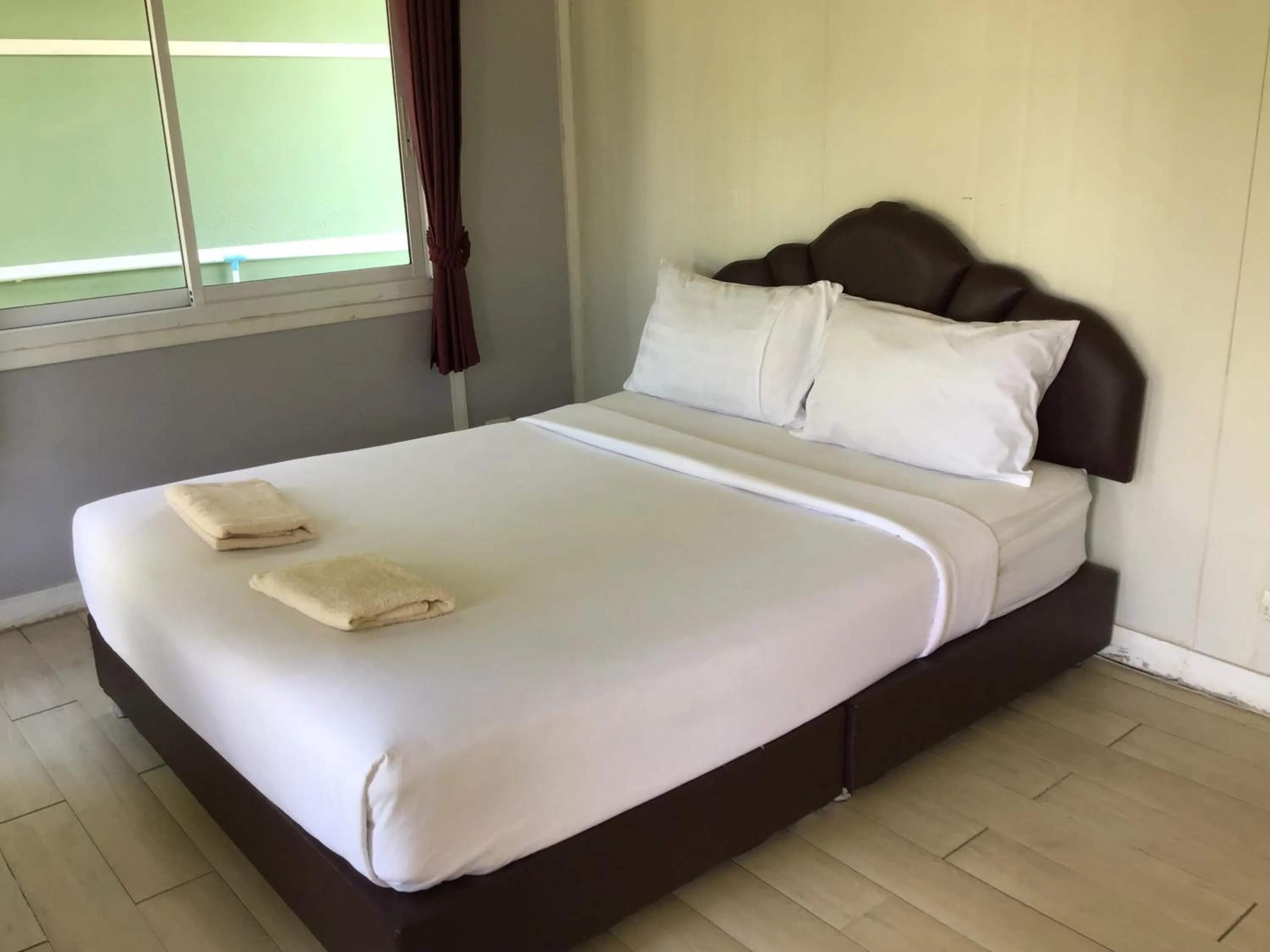 Bed in Phalagoon Resort