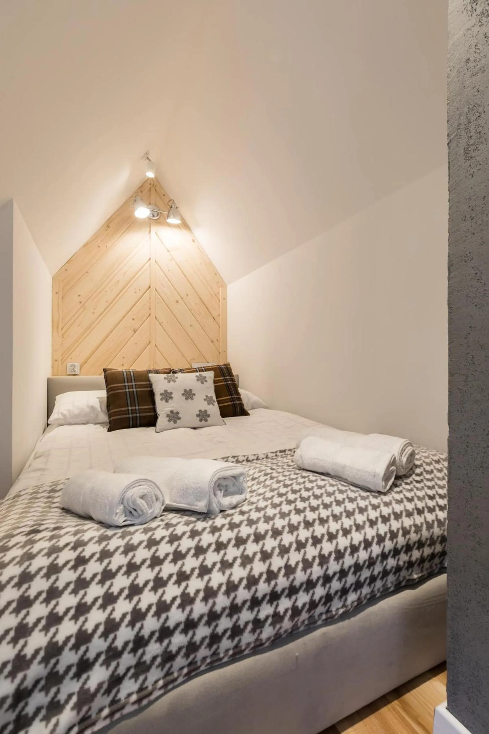 Living room, Bed in Rezydencja Zakopiańska