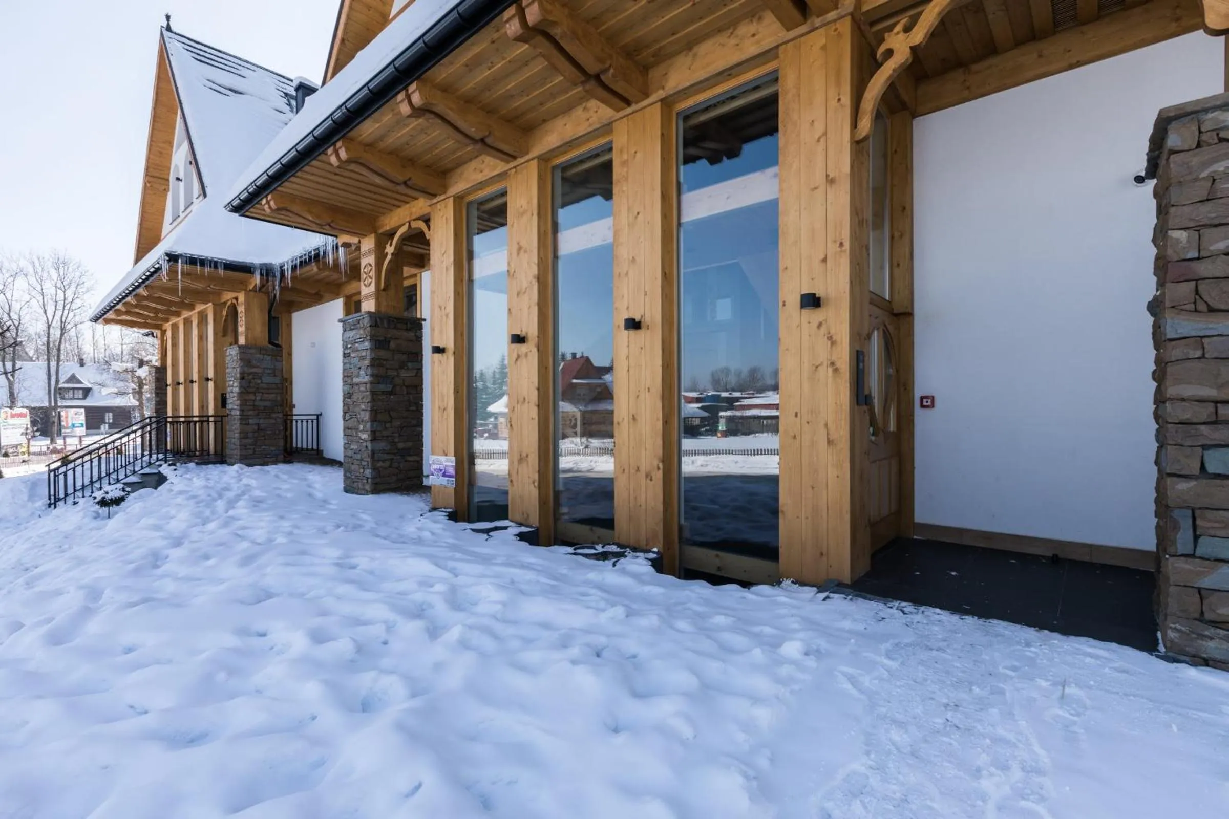 Facade/entrance in Rezydencja Zakopiańska