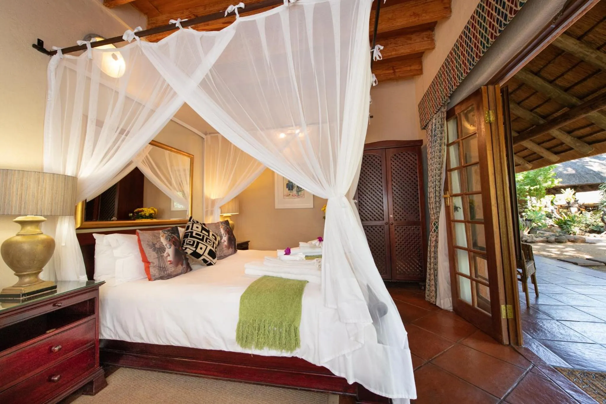 Bed in Blyde River Canyon Lodge