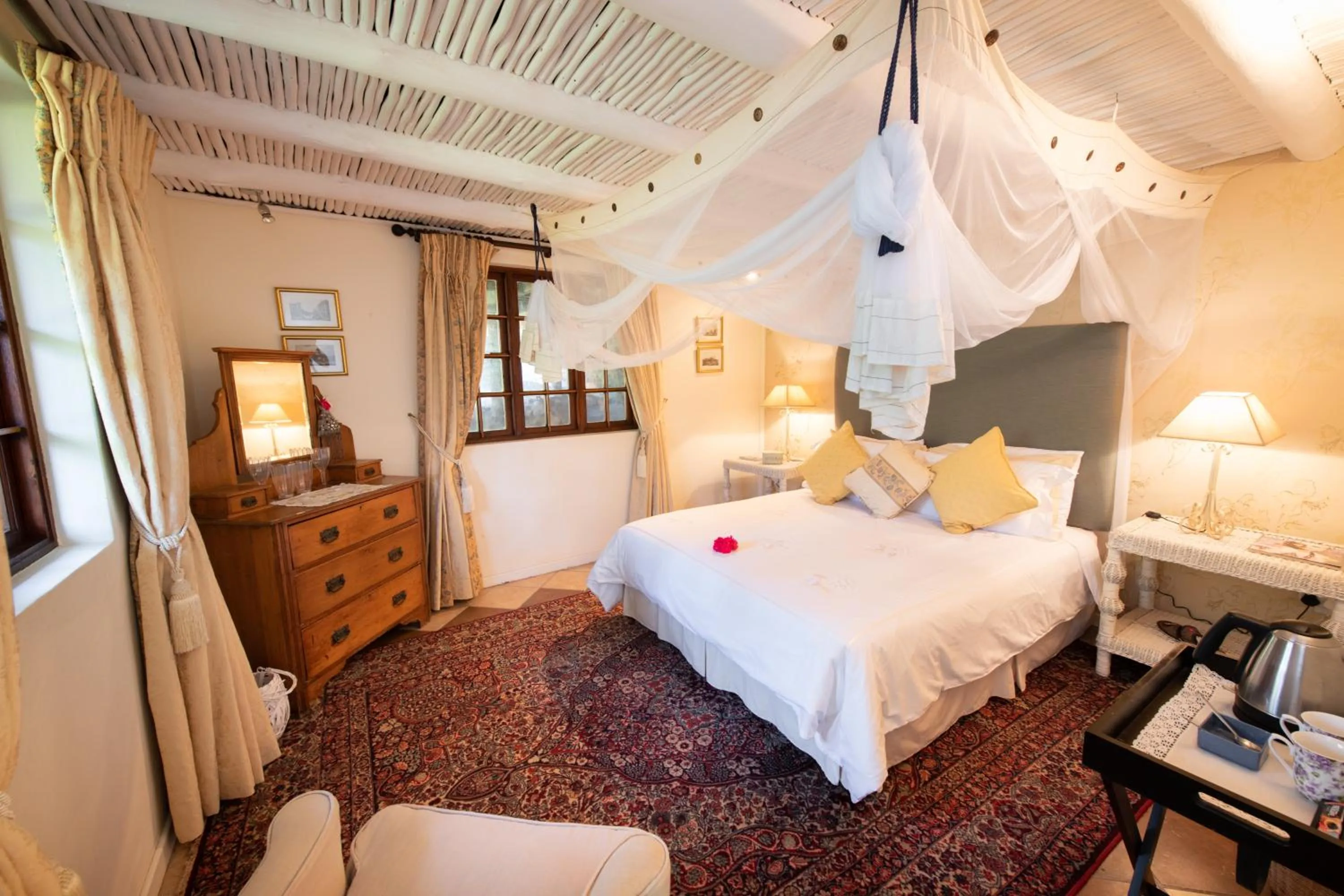Photo of the whole room, Bed in Blyde River Canyon Lodge