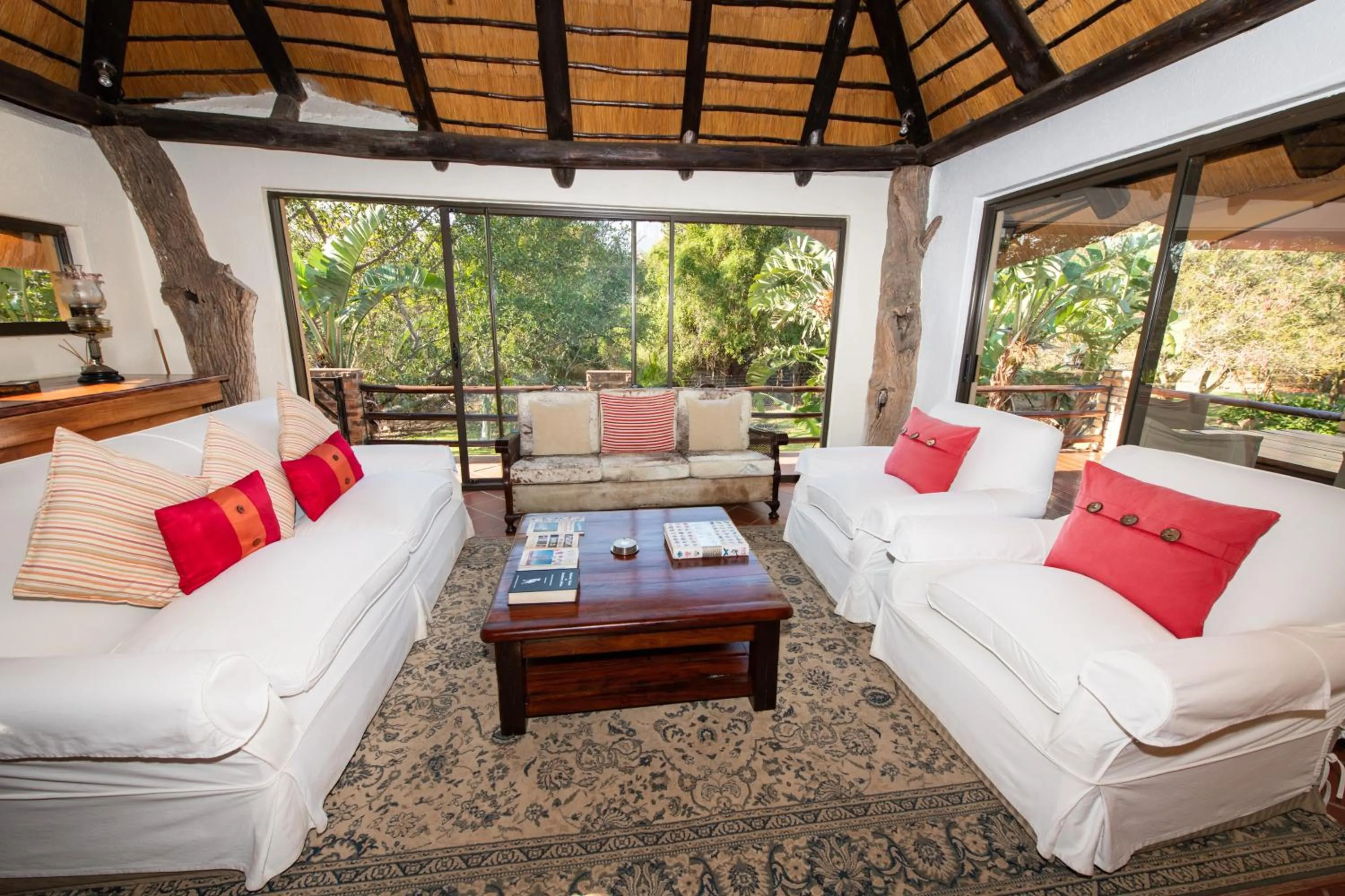 Living room in Blyde River Canyon Lodge