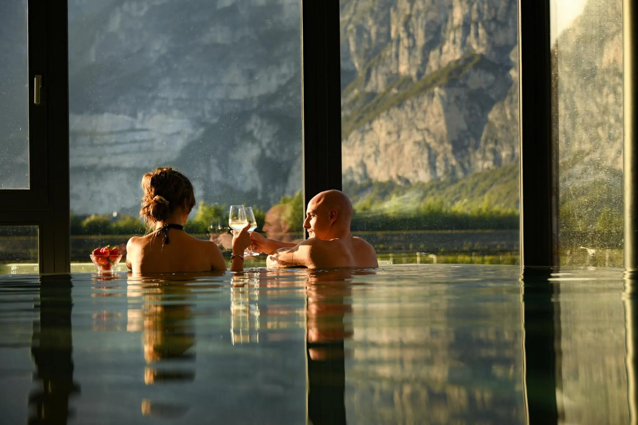 Swimming pool in Hotel Comfort Erica Dolomiti Val d'Adige