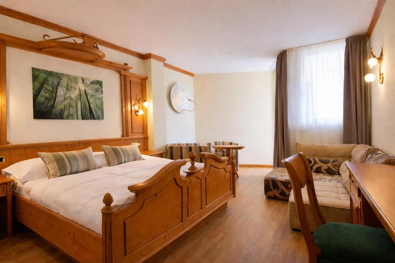 Bed in Hotel Comfort Erica Dolomiti Val d'Adige