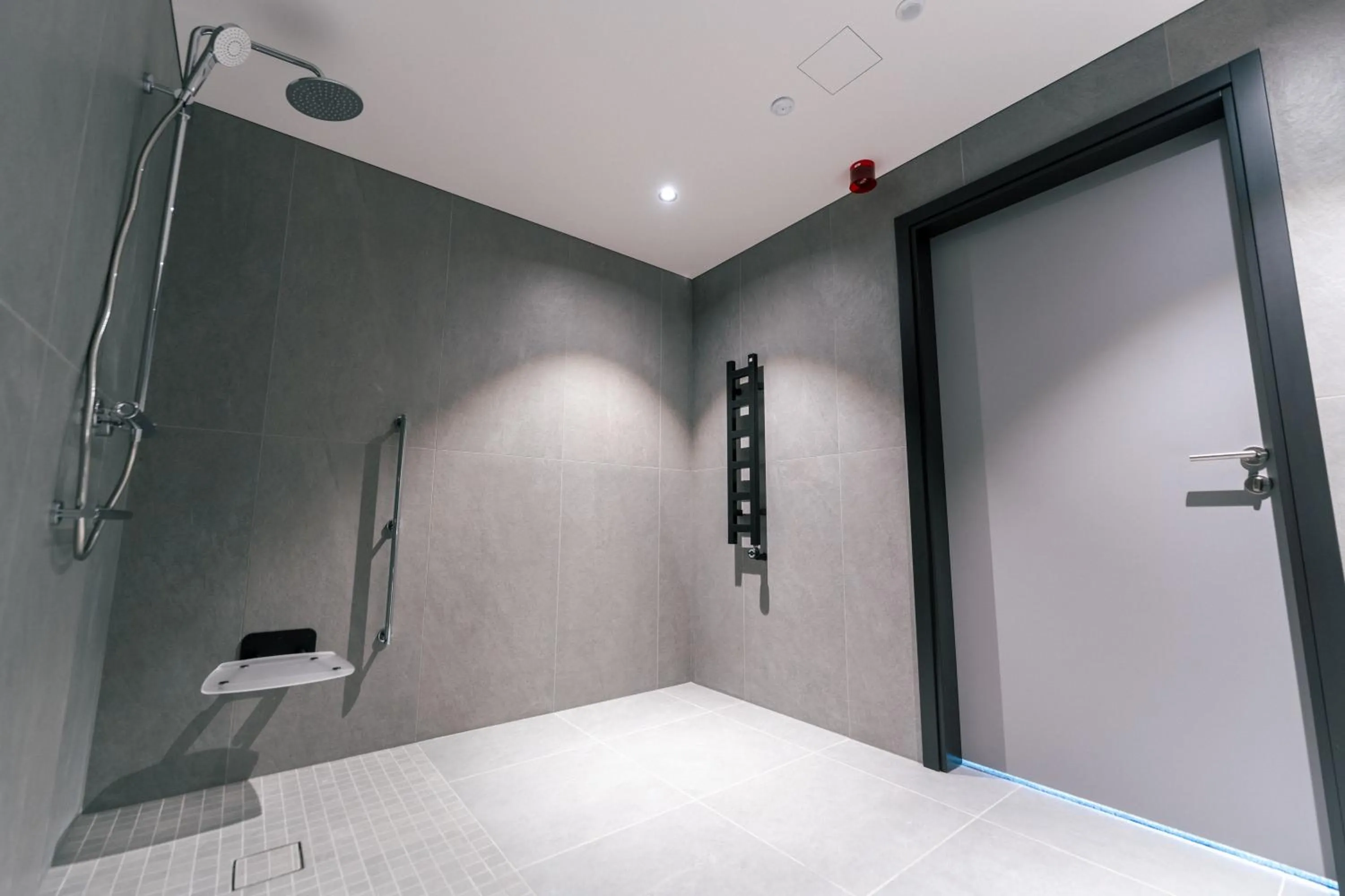 Shower in Pan Tadeusz