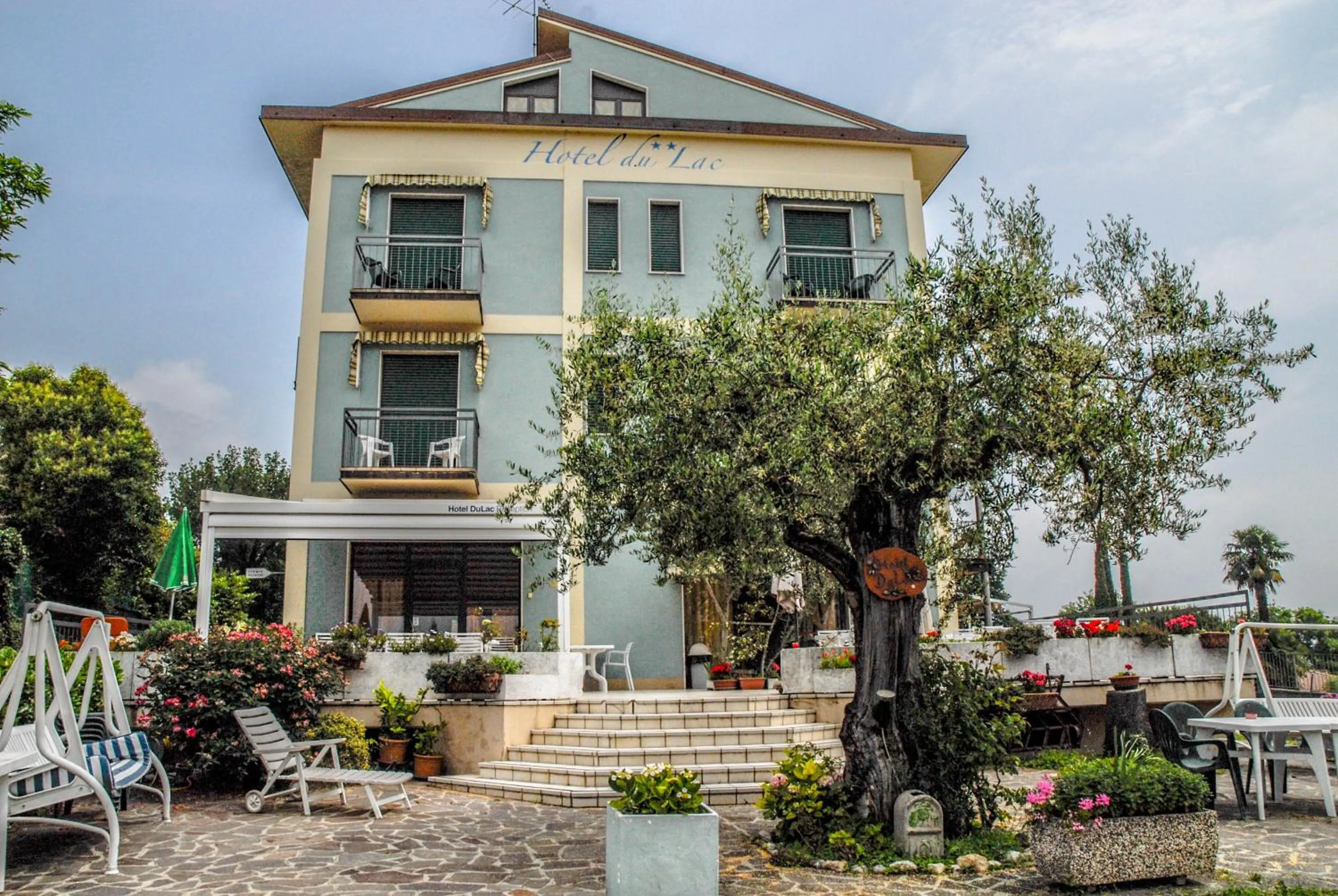 Property building in Hotel Du Lac