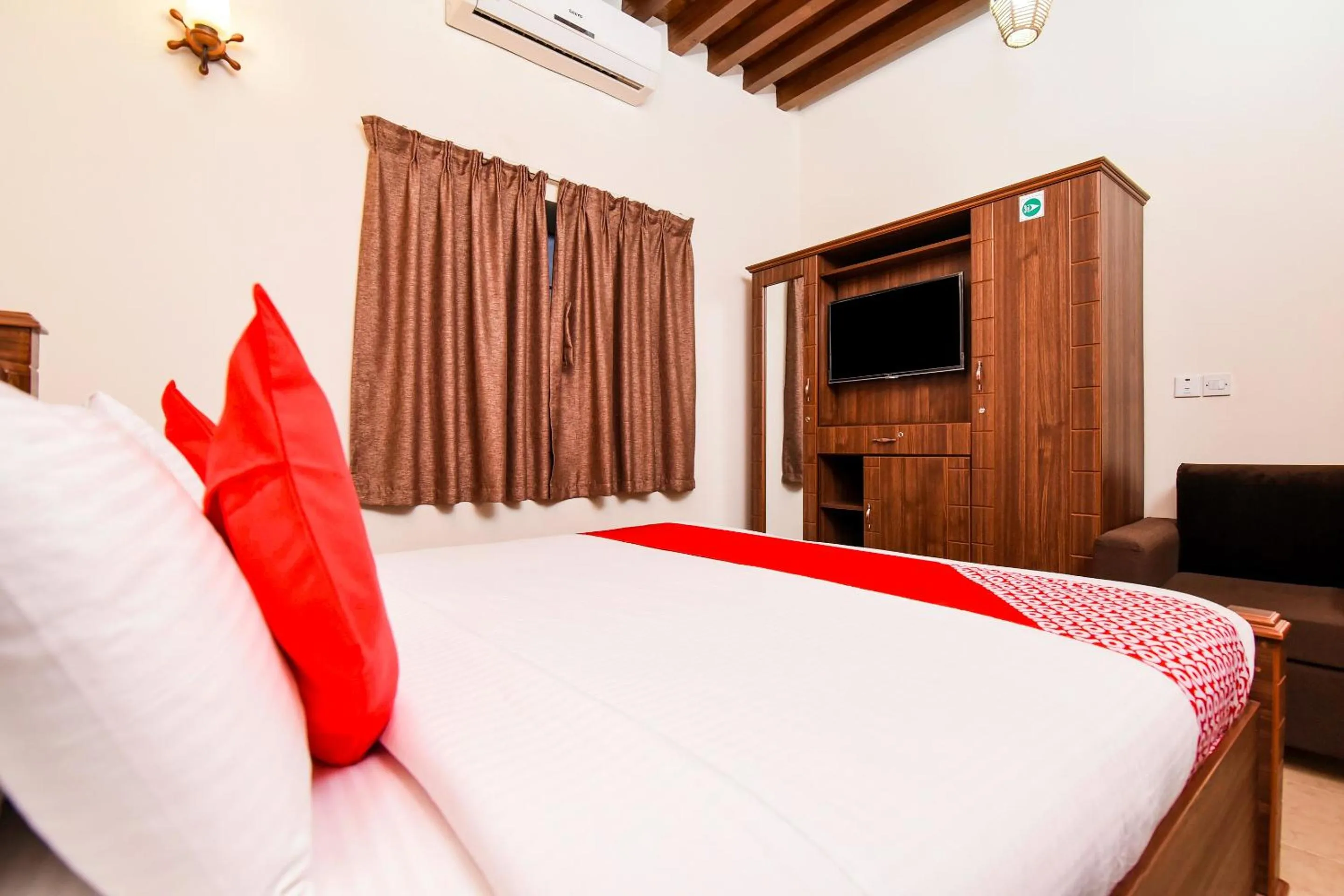 Bedroom, Bed in Capital O160 Lumbini Dream Garden Guest House LLC