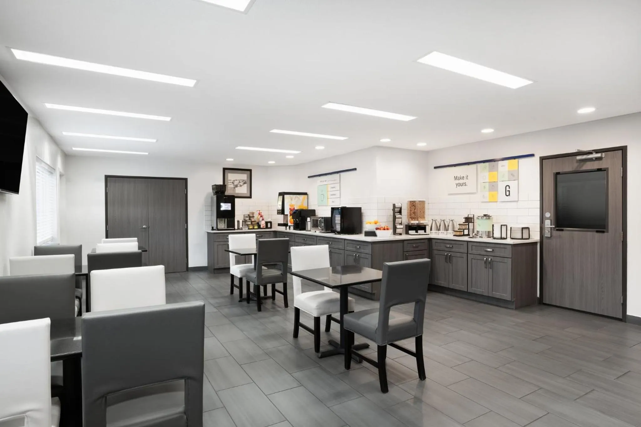 Breakfast in Garner Hotel Auburn - Seattle by IHG