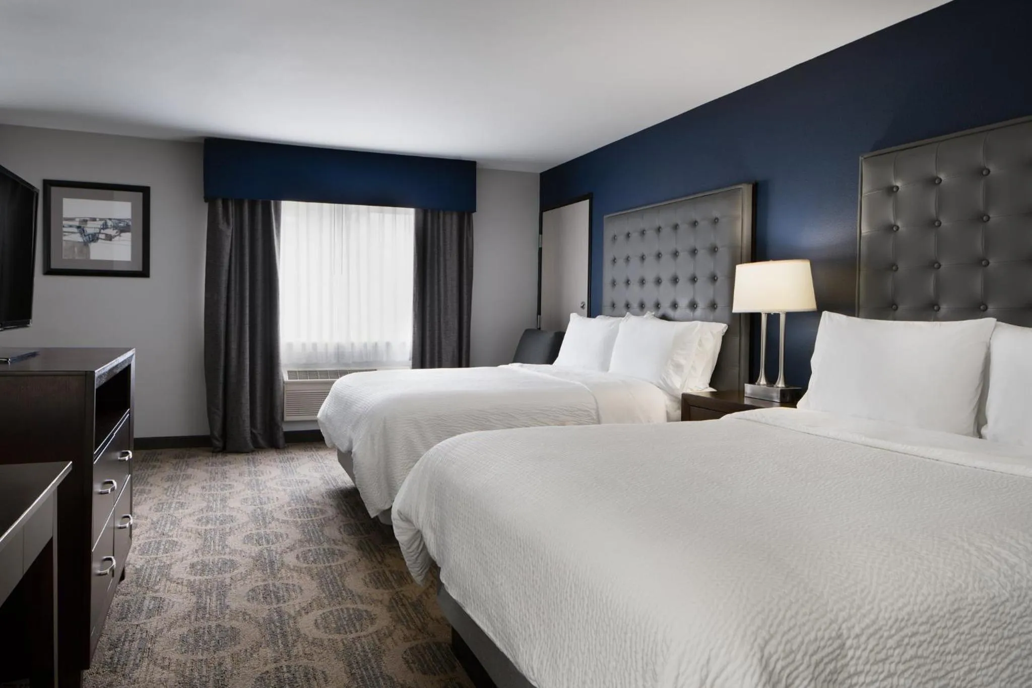 Photo of the whole room, Bed in Garner Hotel Auburn - Seattle by IHG