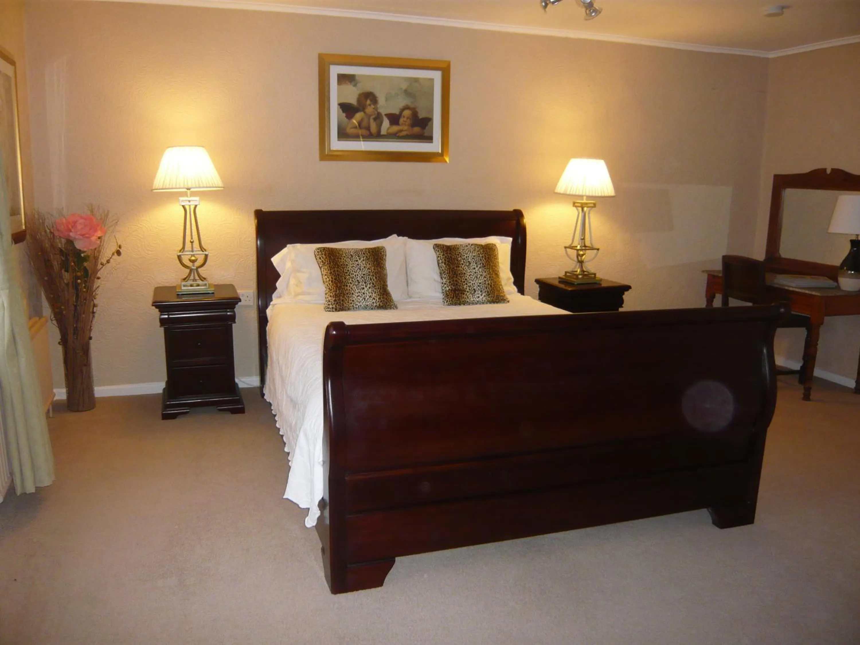 Bed in Pickmere Country House