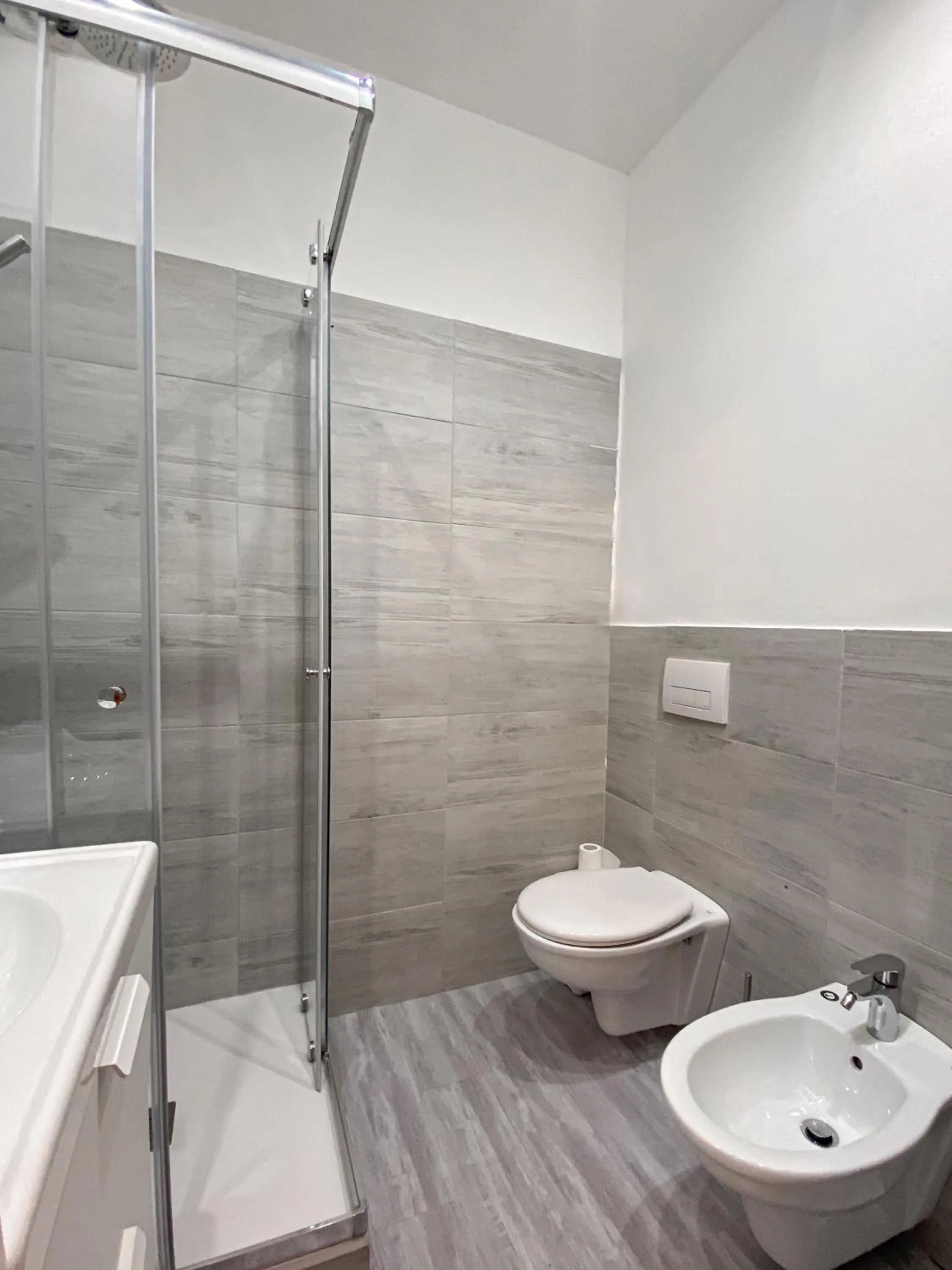 Shower in Casa Rosmini rooms, Dolomia best home