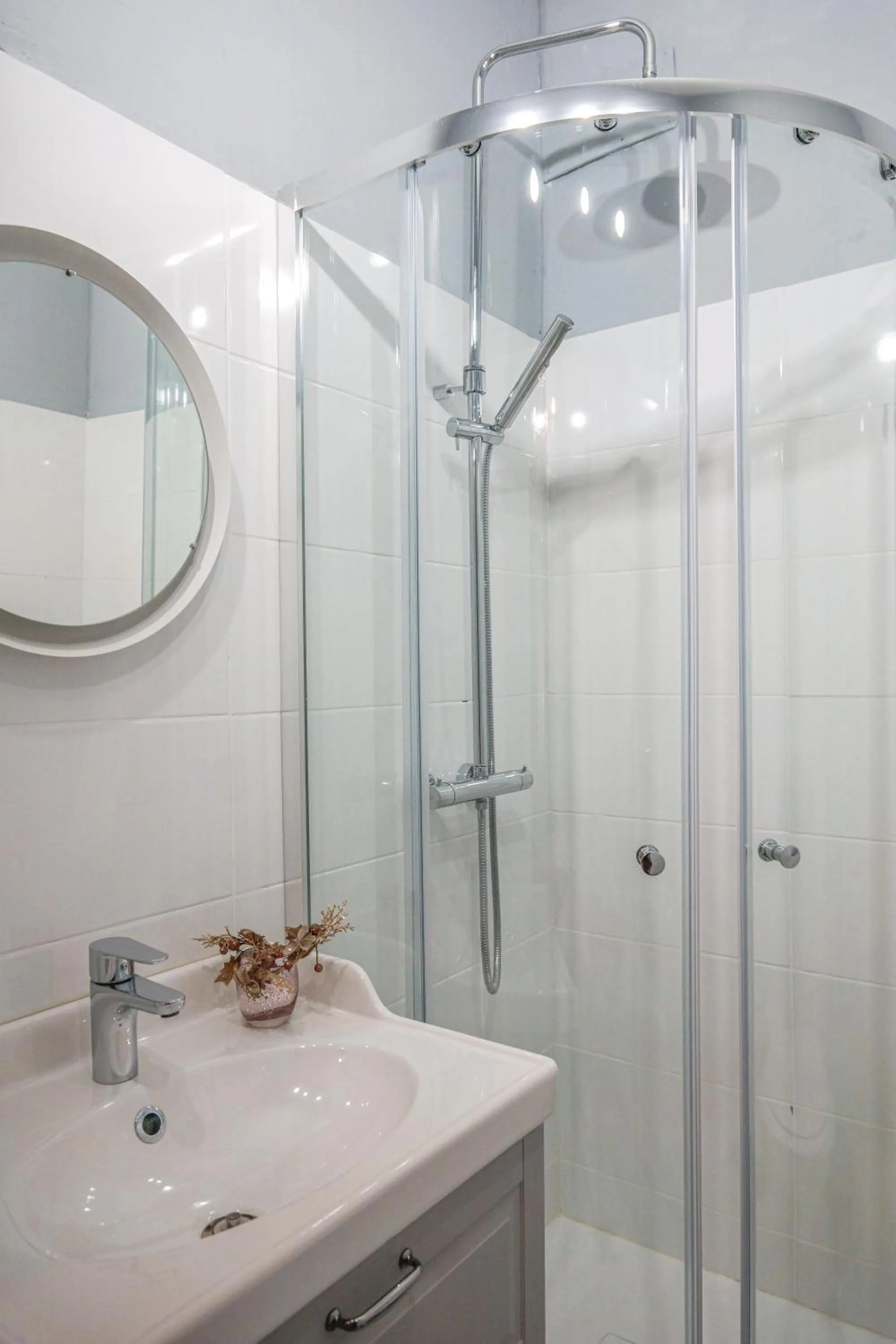Shower in Casa Rosmini rooms, Dolomia best home