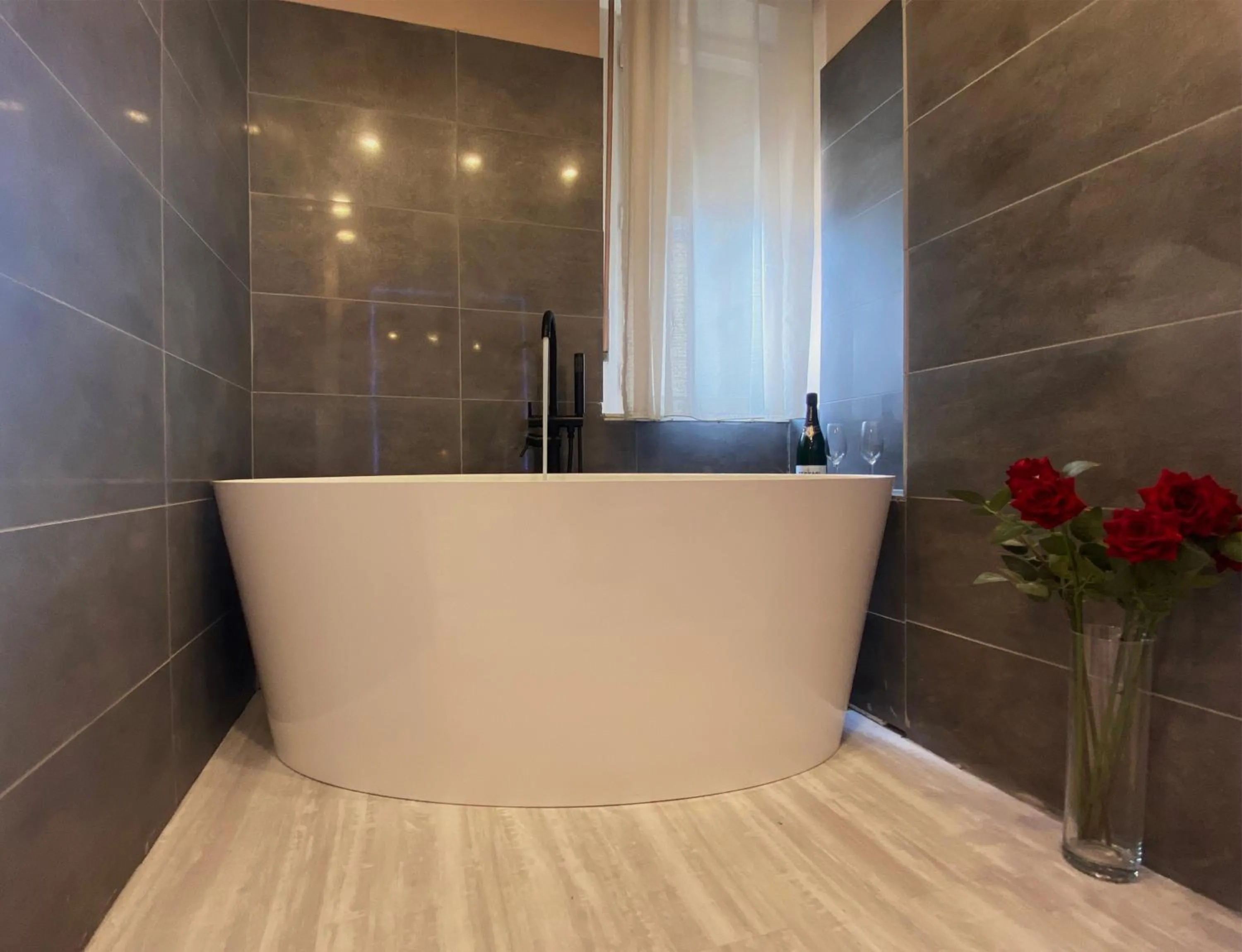 Shower in Casa Rosmini rooms, Dolomia best home