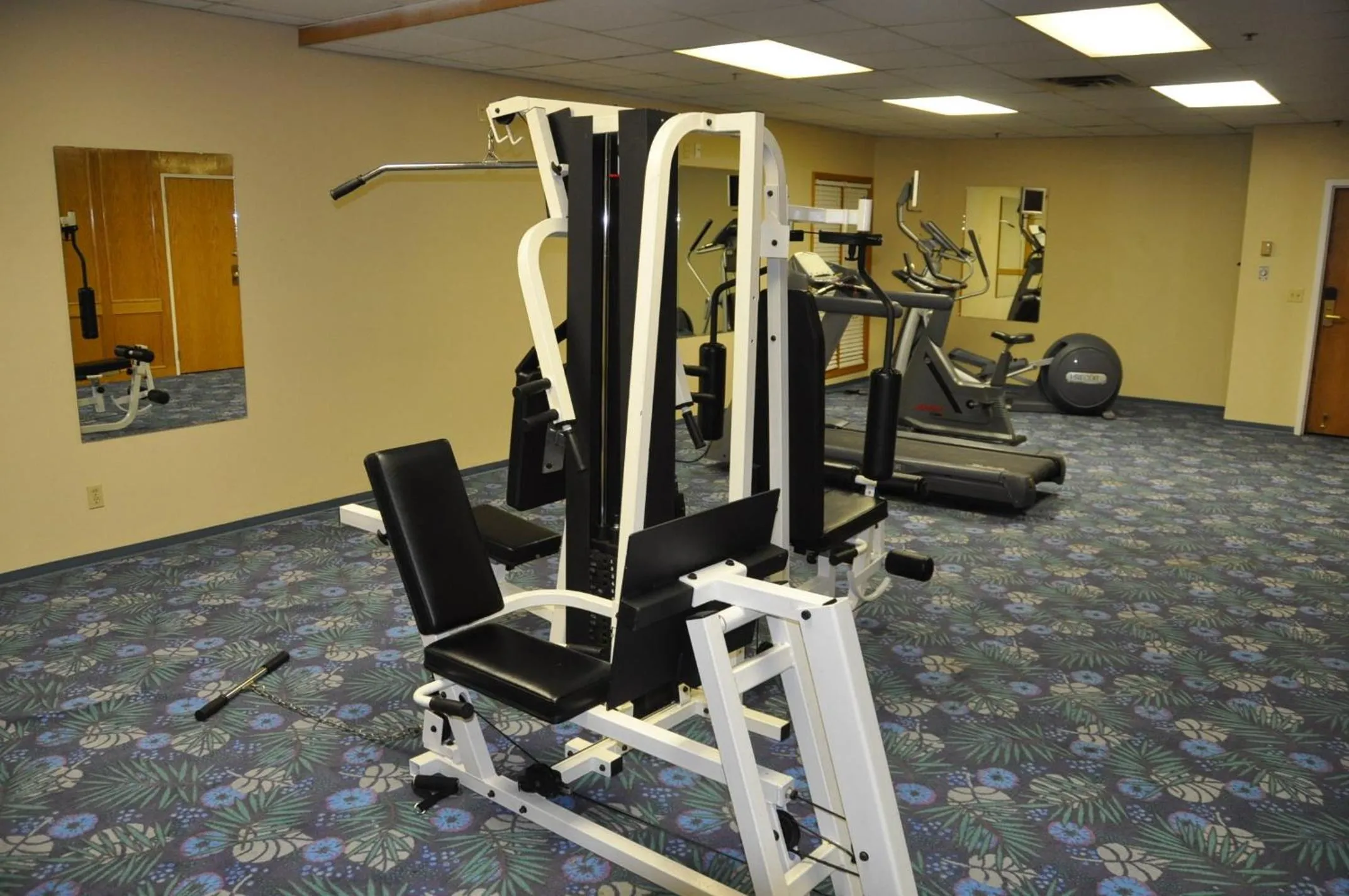Fitness centre/facilities in Tropical Inn - North Battleford