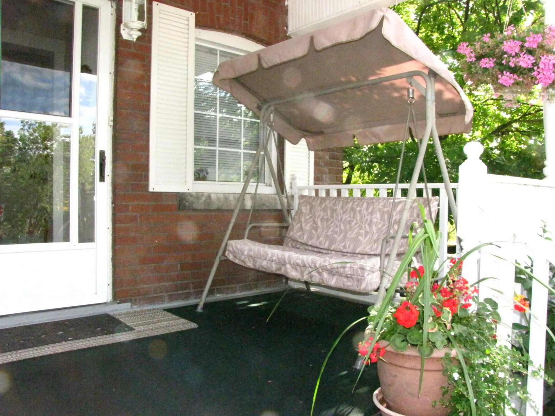 Facade/entrance in Strathaird Bed and Breakfast