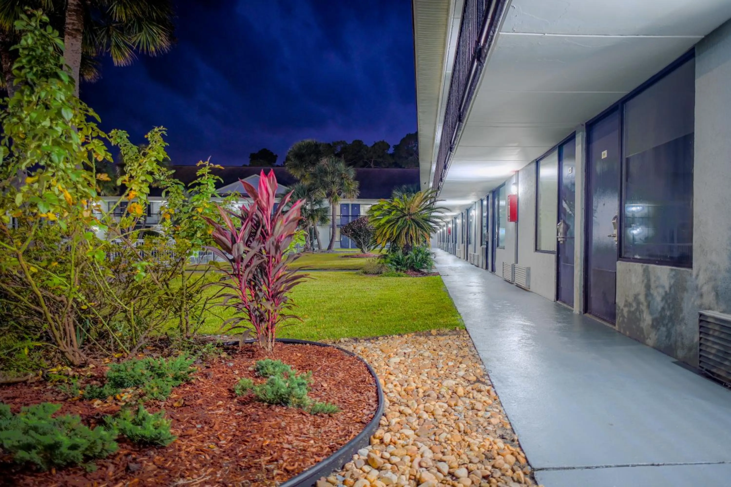 Super 8 by Wyndham Hardeeville - Savannah North