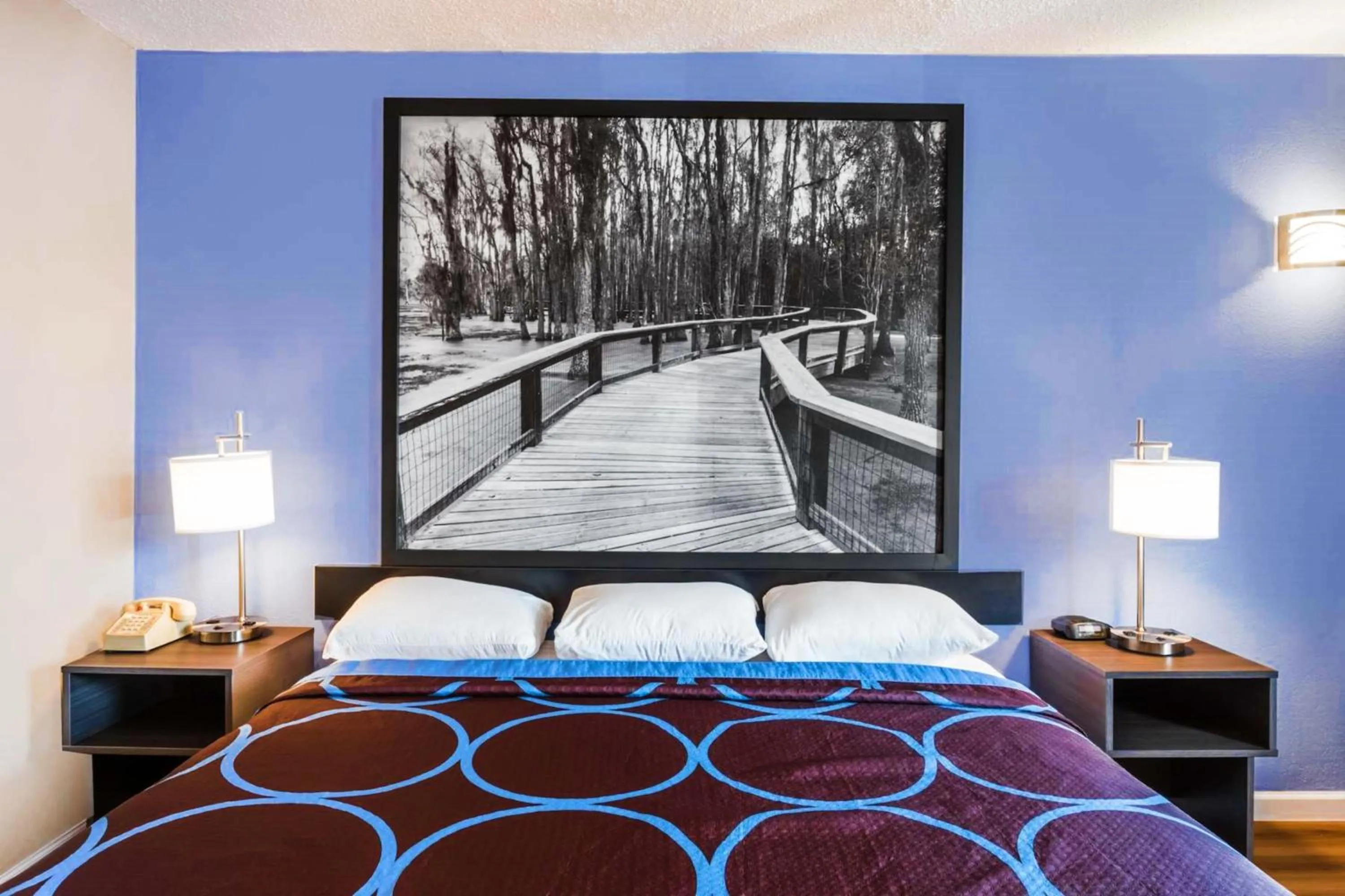 Bed in Super 8 by Wyndham Hardeeville - Savannah North