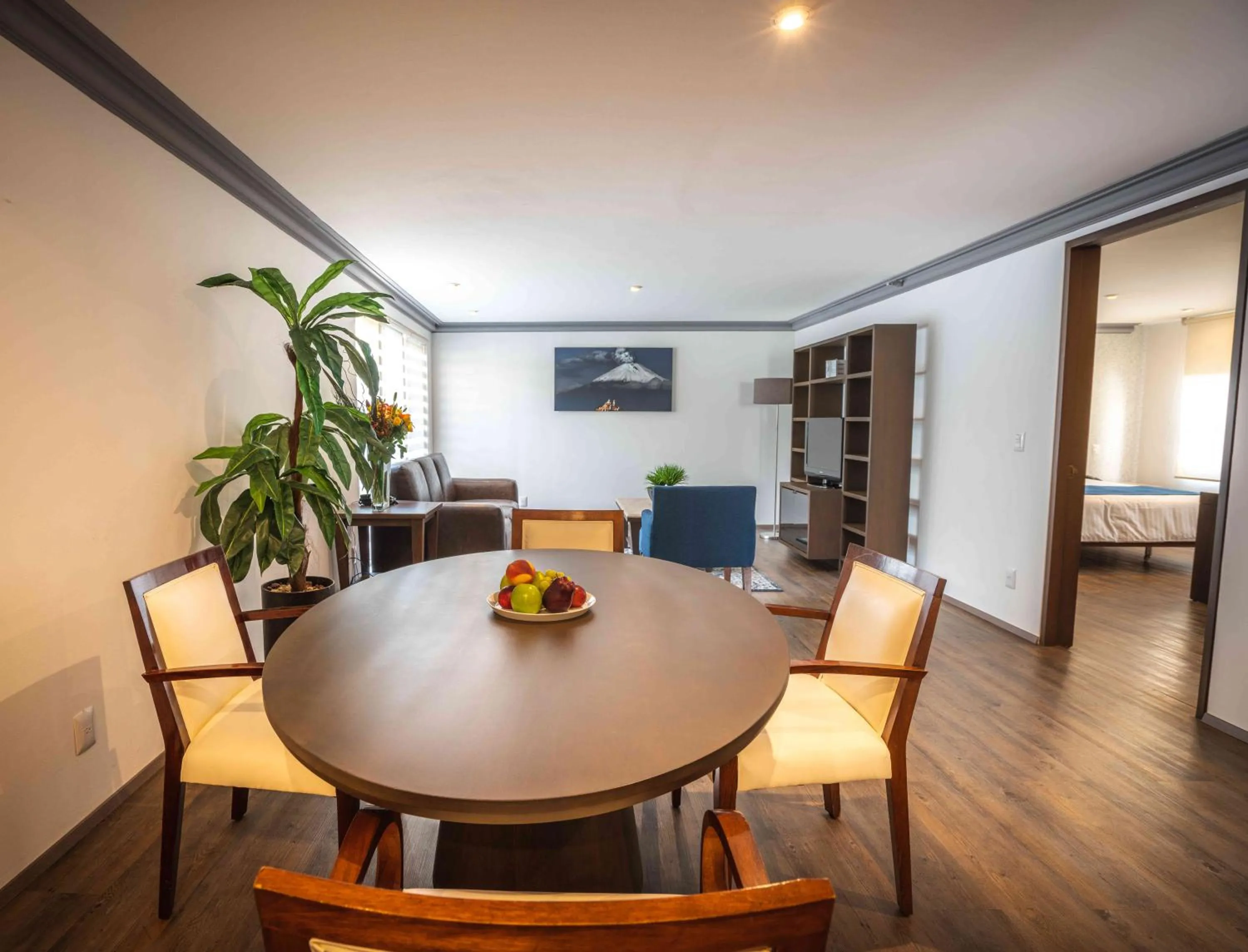 Dining area in Suites Obelisk