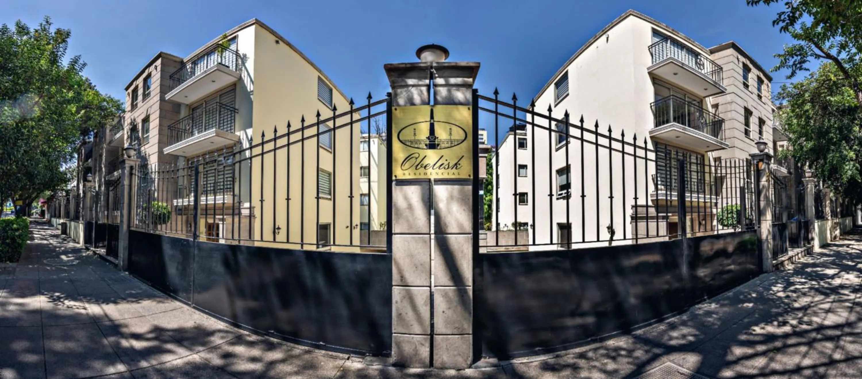 Facade/entrance in Suites Obelisk