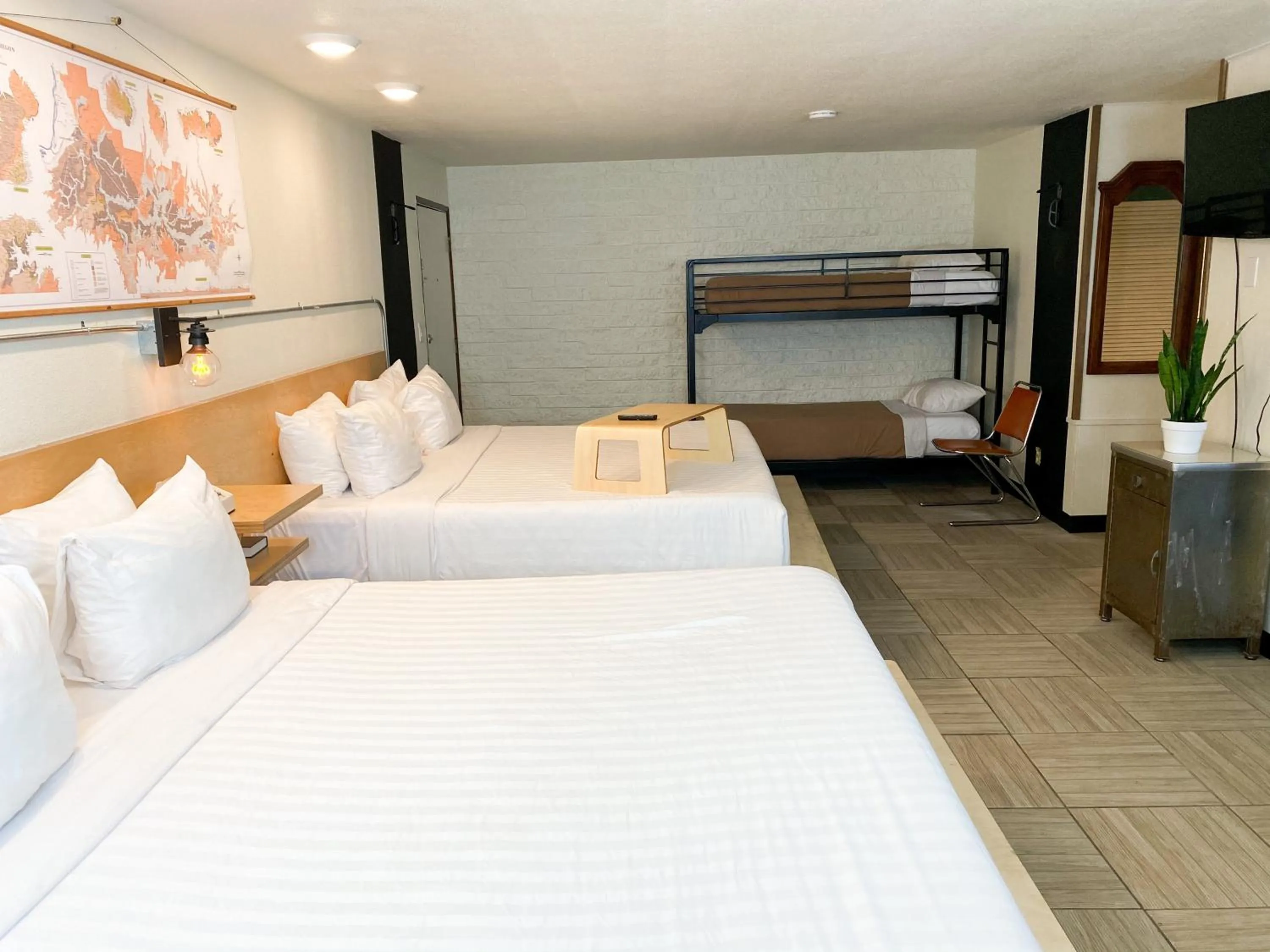 Photo of the whole room, Bed in Hotel Corvallis