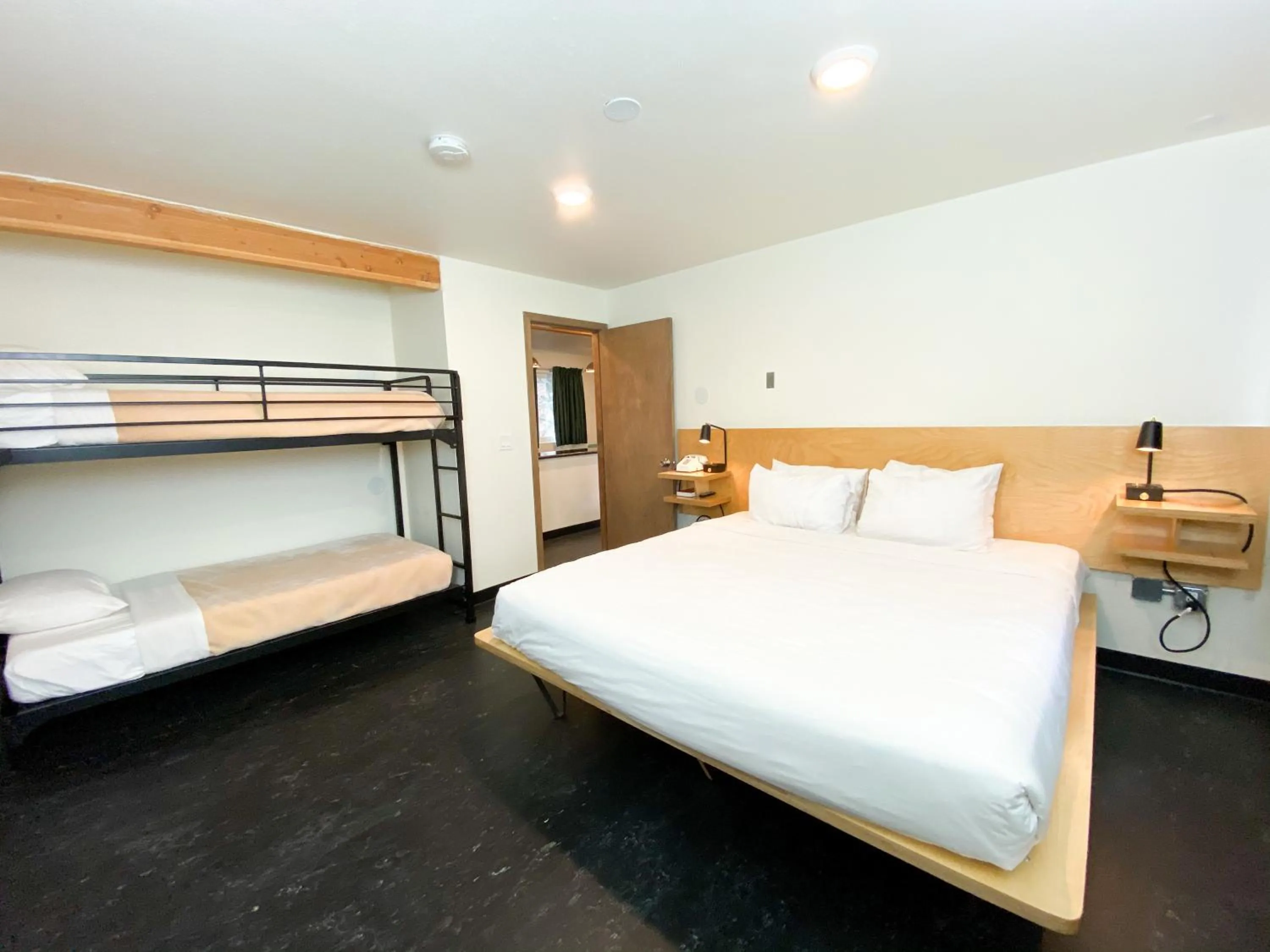 Bedroom, Bed in Hotel Corvallis