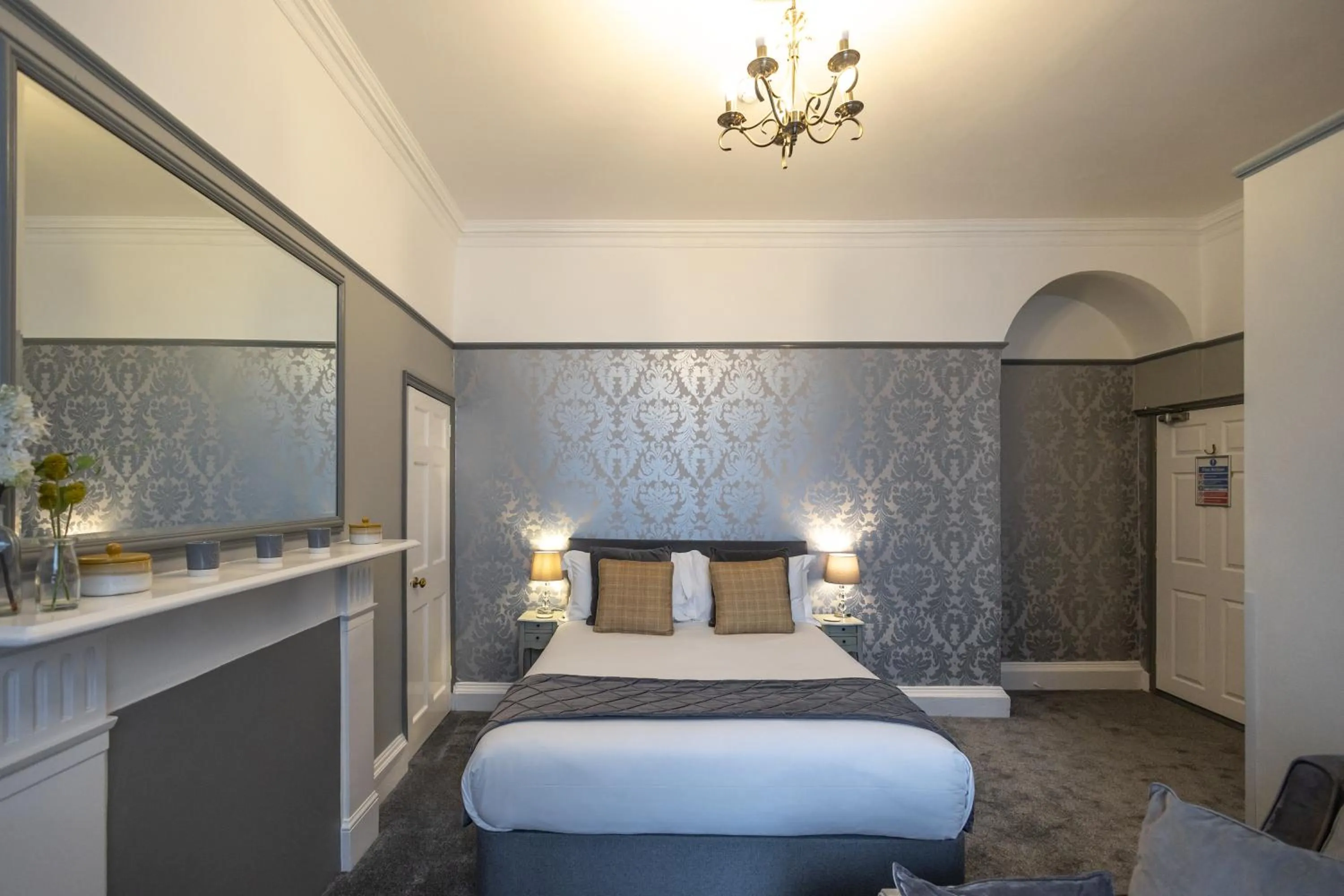 Bedroom, Bed in Gloucester House