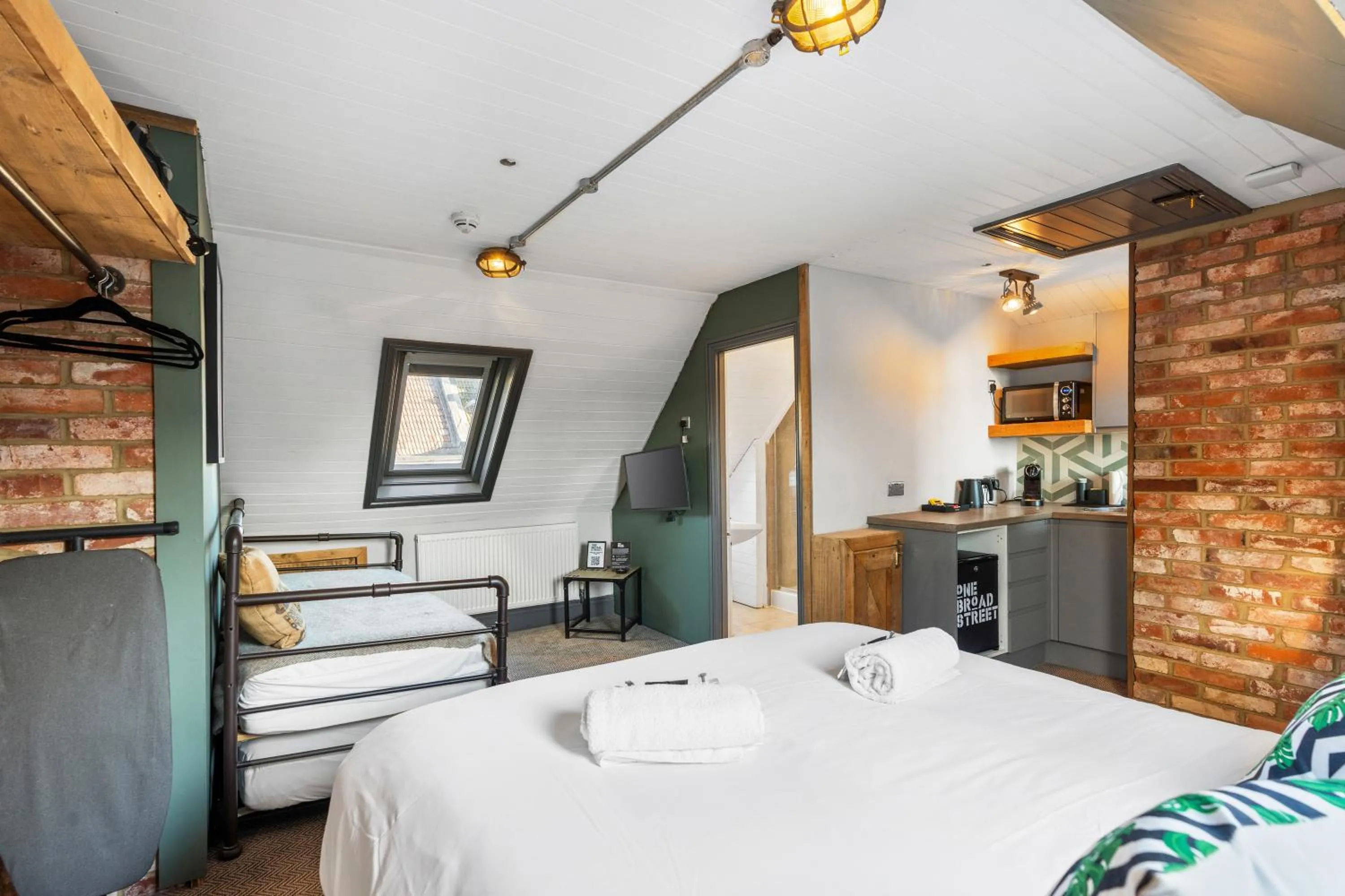 Bed in One Broad Street