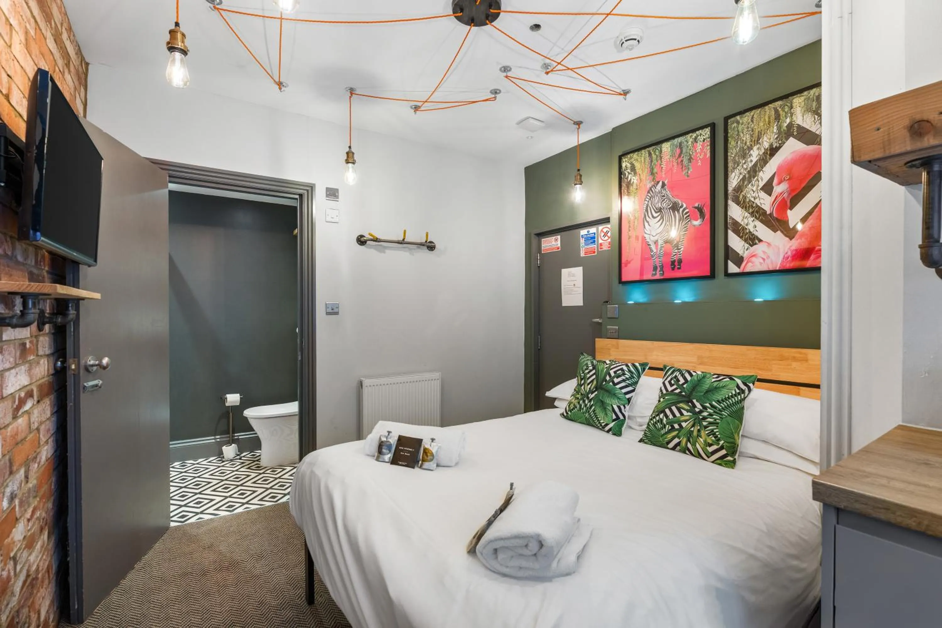 Bed in One Broad Street