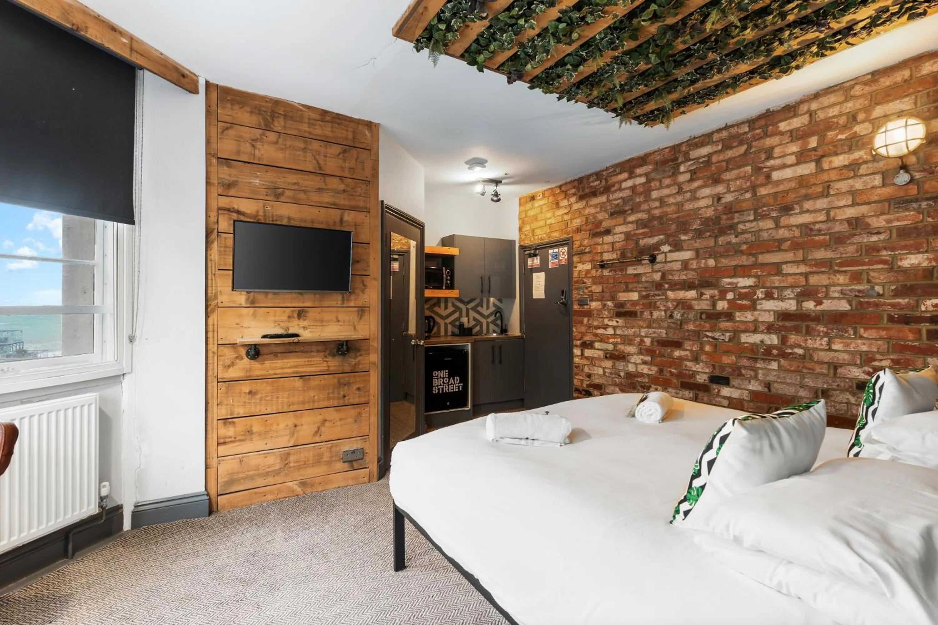 Bed in One Broad Street